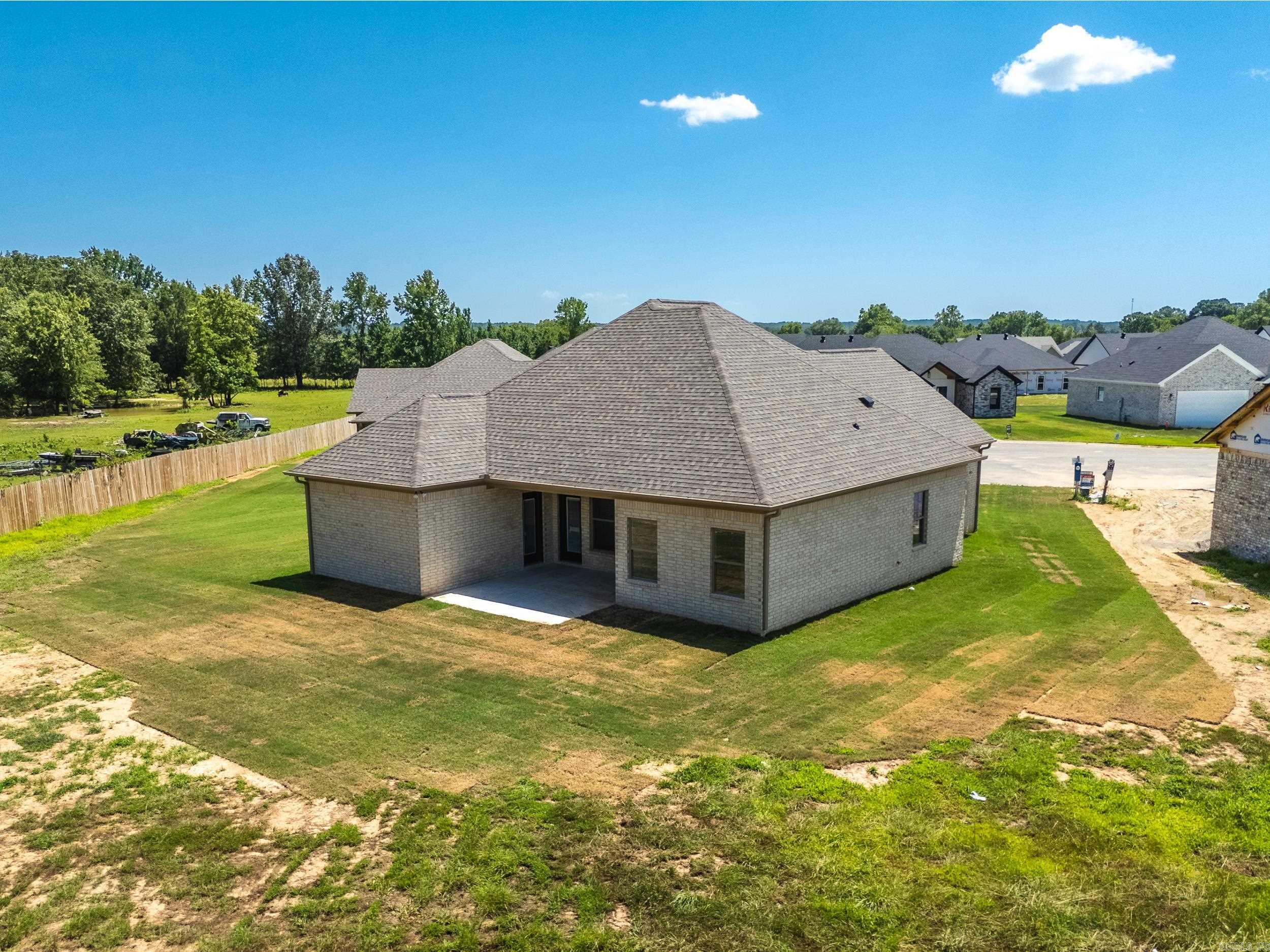 EAST MEADOW - Residential