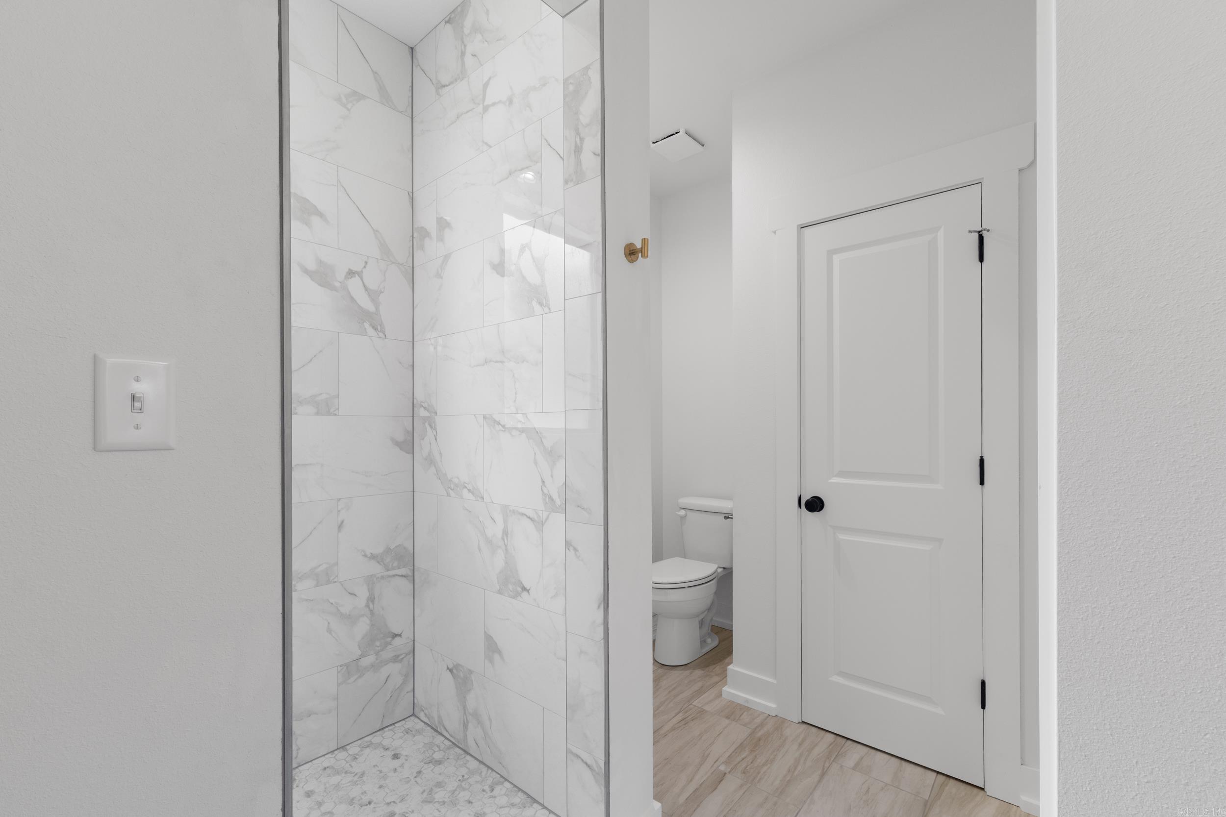 EAST MEADOW - Residential