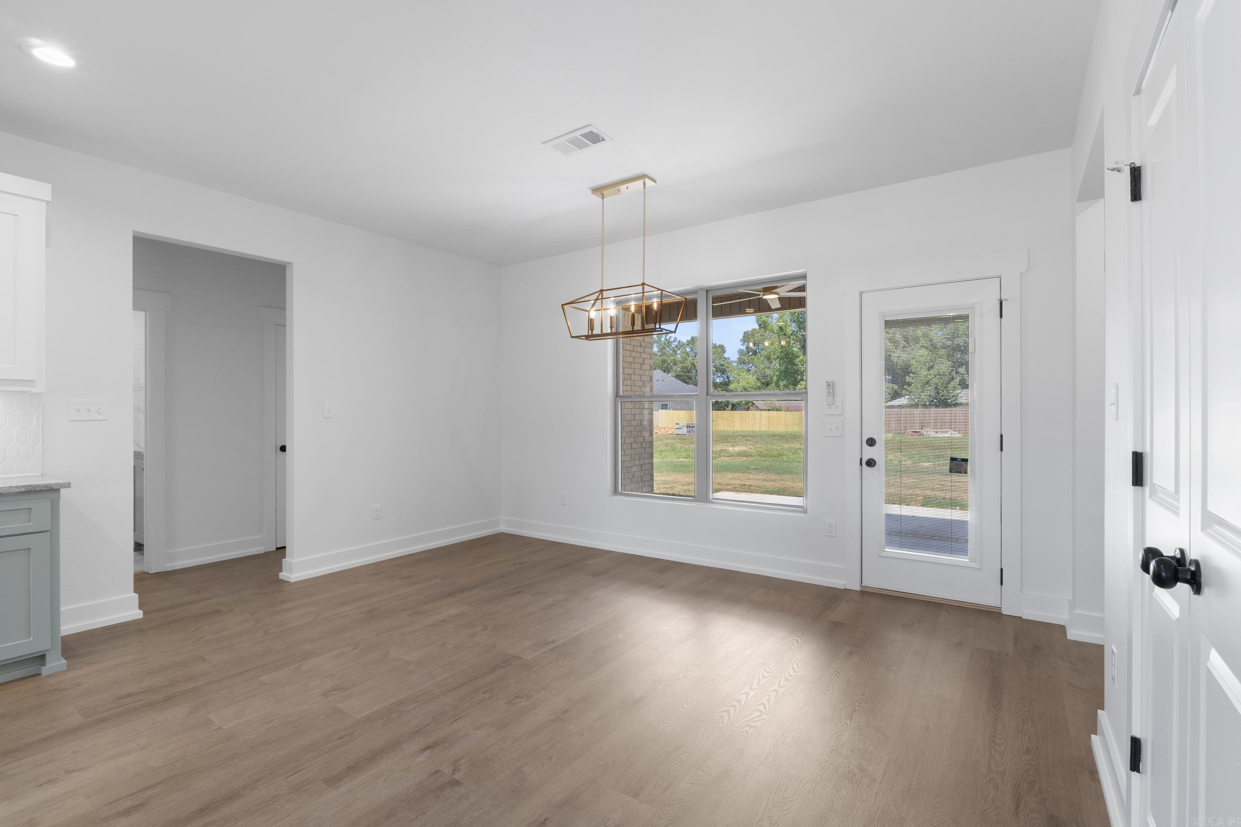 EAST MEADOW - Residential