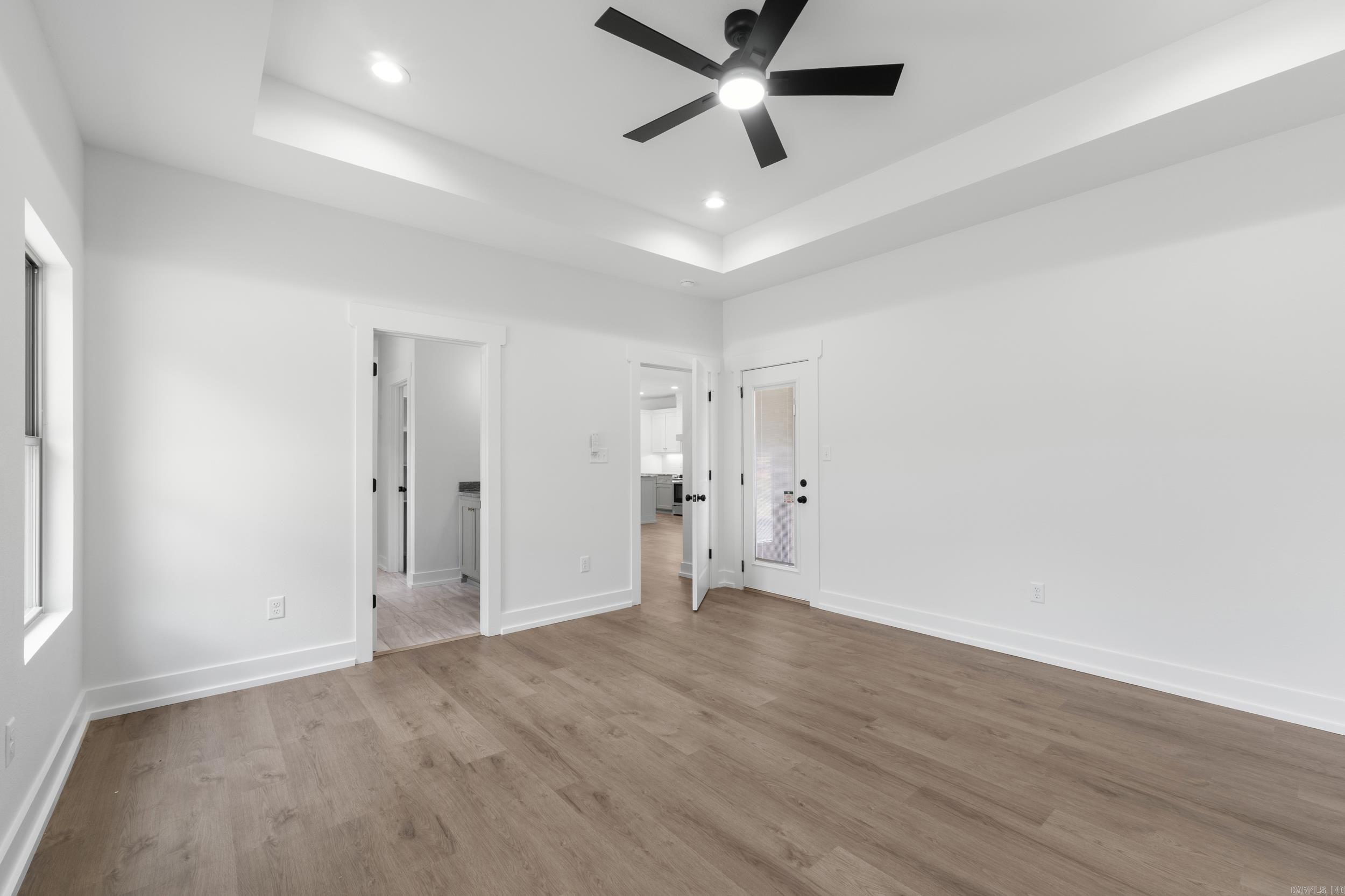 EAST MEADOW - Residential