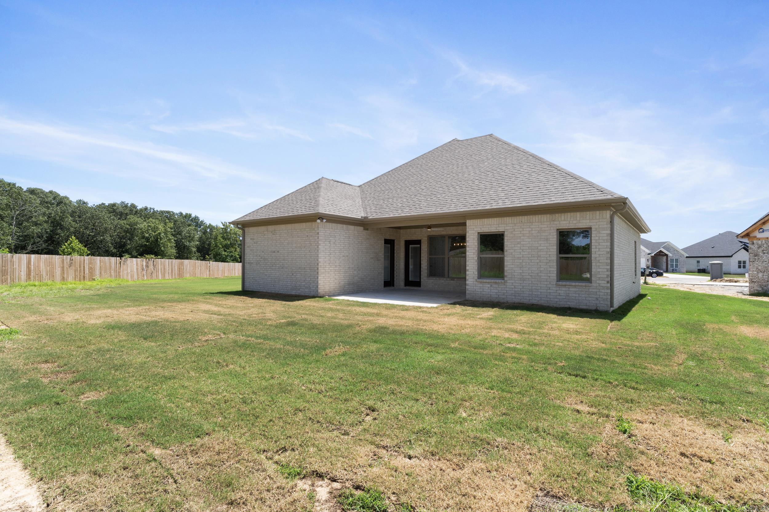 EAST MEADOW - Residential