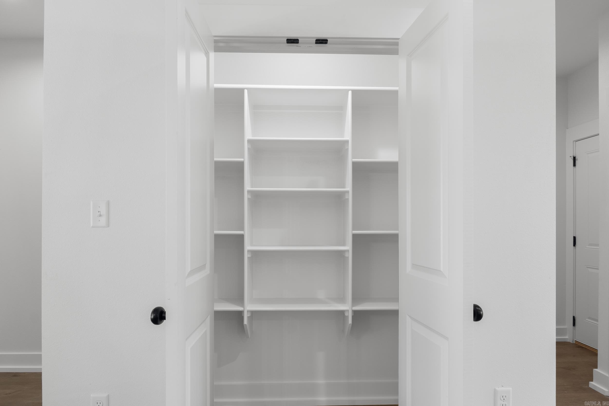 EAST MEADOW - Residential