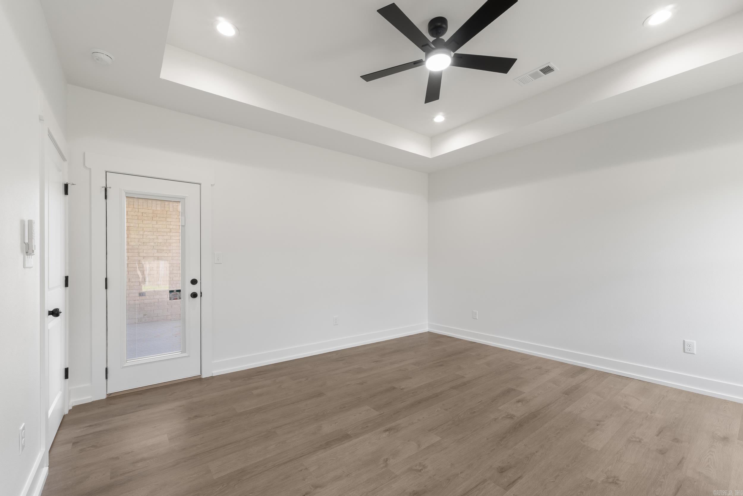 EAST MEADOW - Residential