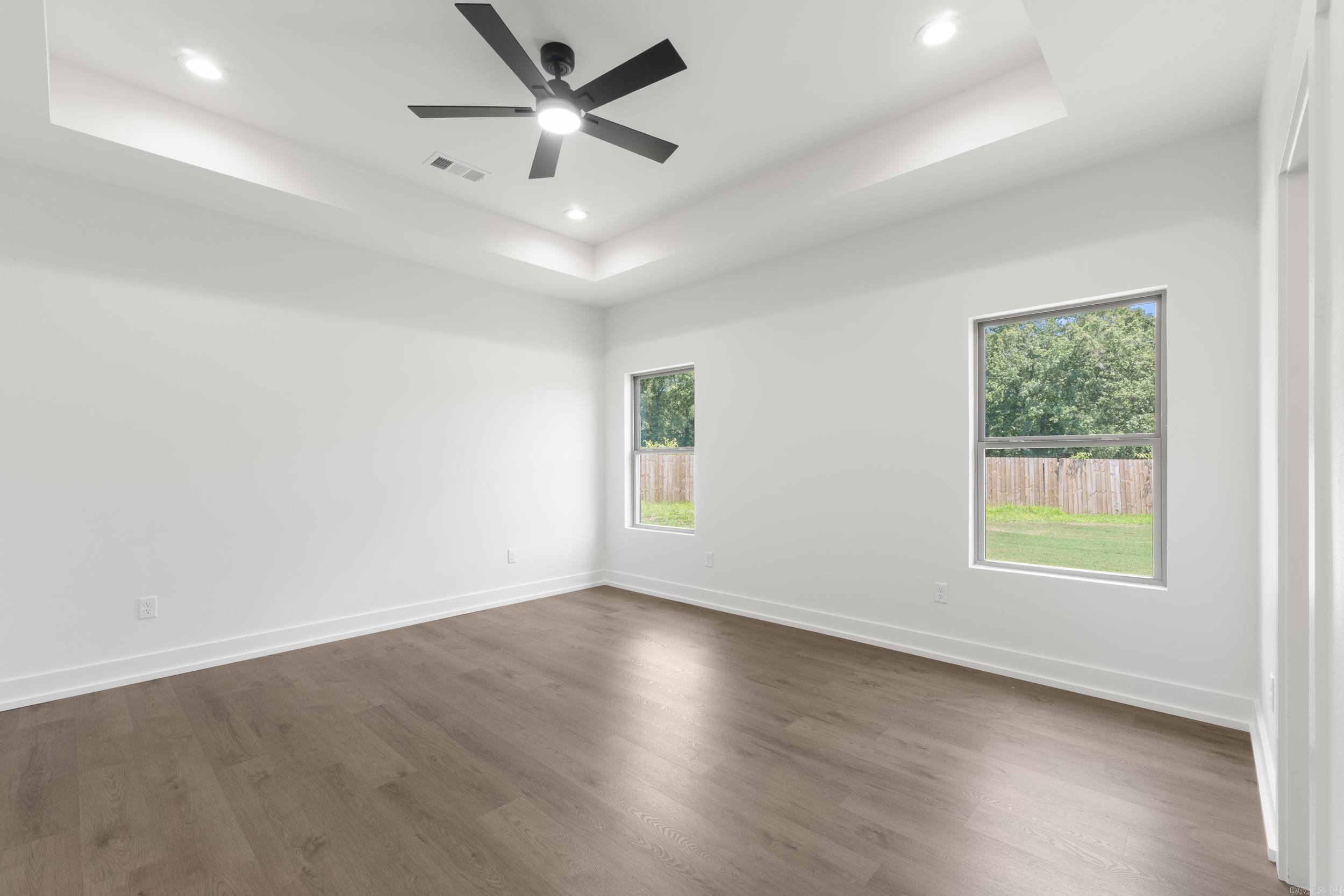 EAST MEADOW - Residential