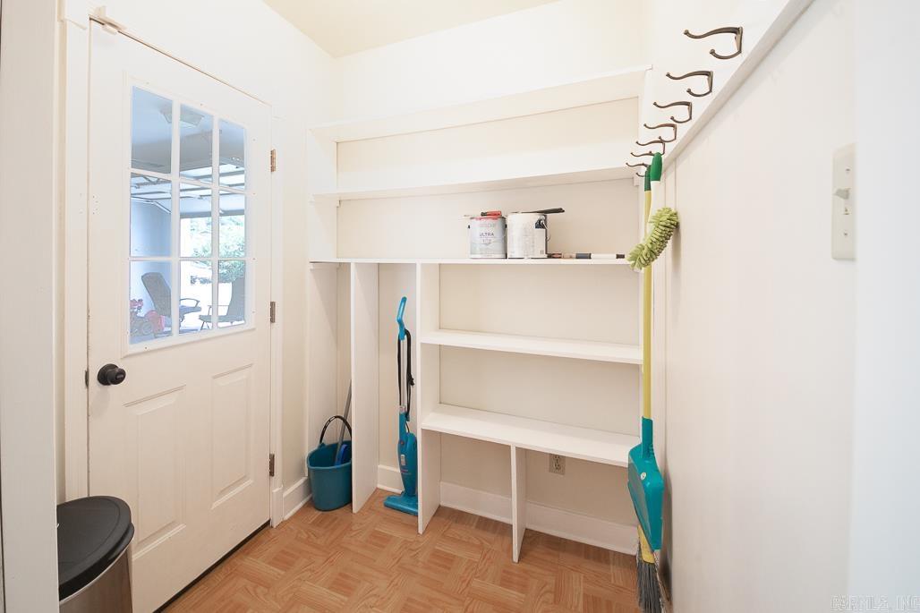 STONEWALL - Residential