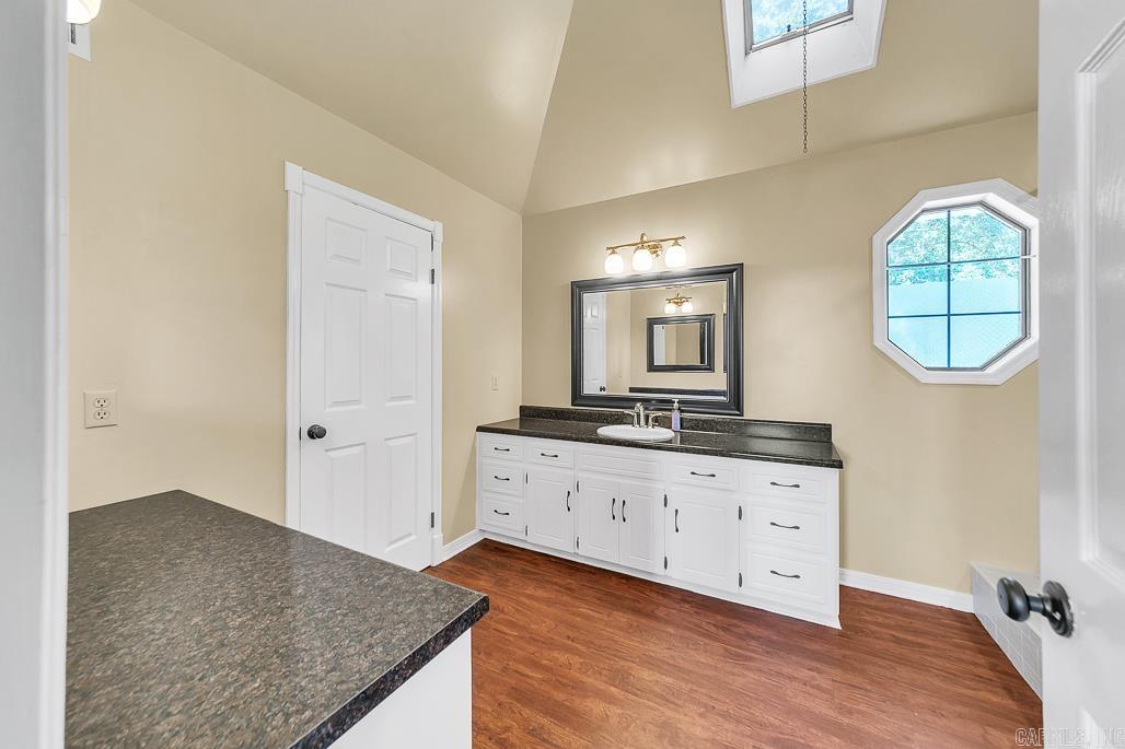 STONEWALL - Residential