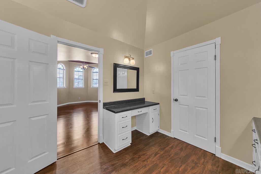 STONEWALL - Residential