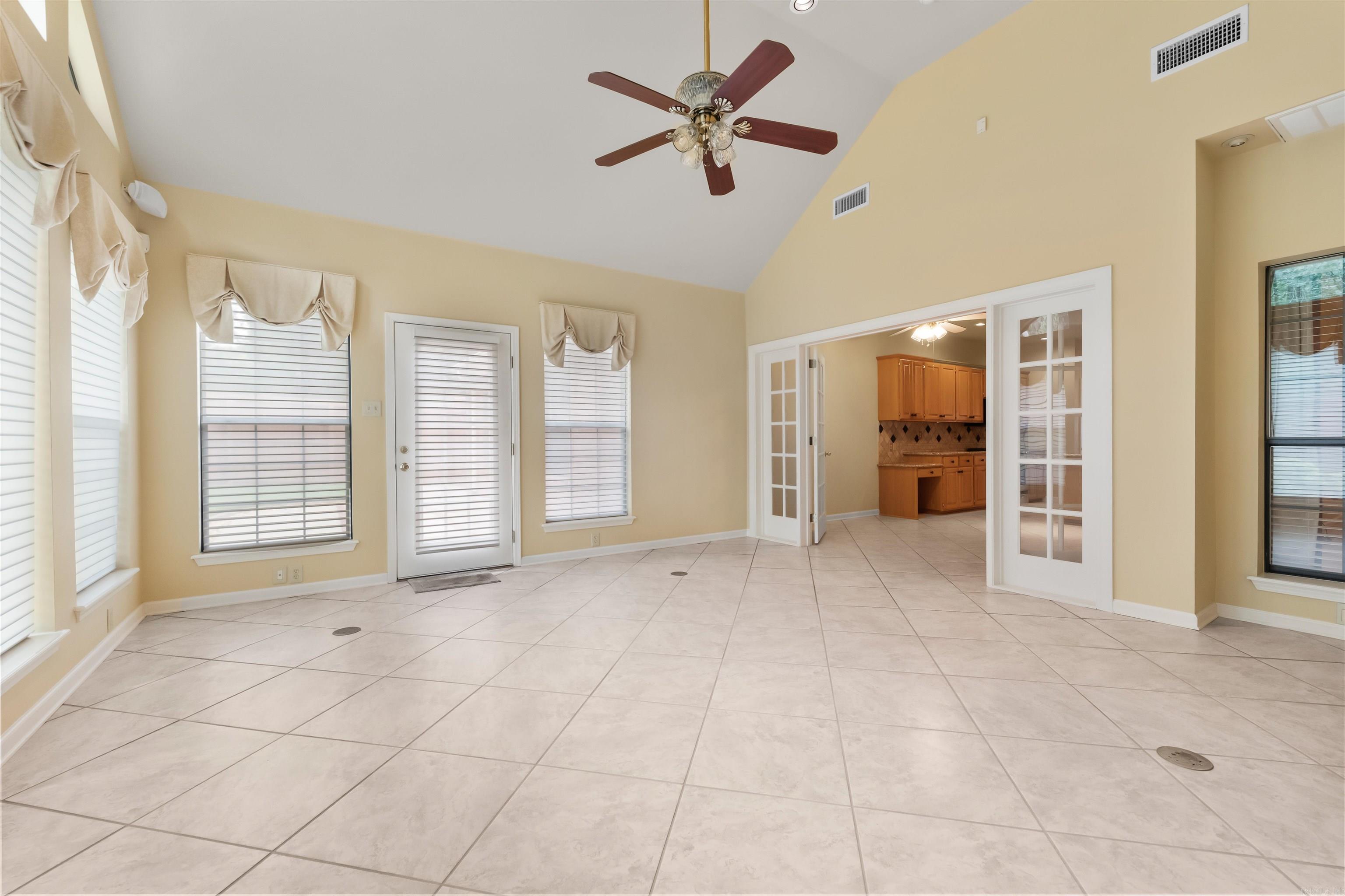 ST CHARLES ADDN - Residential