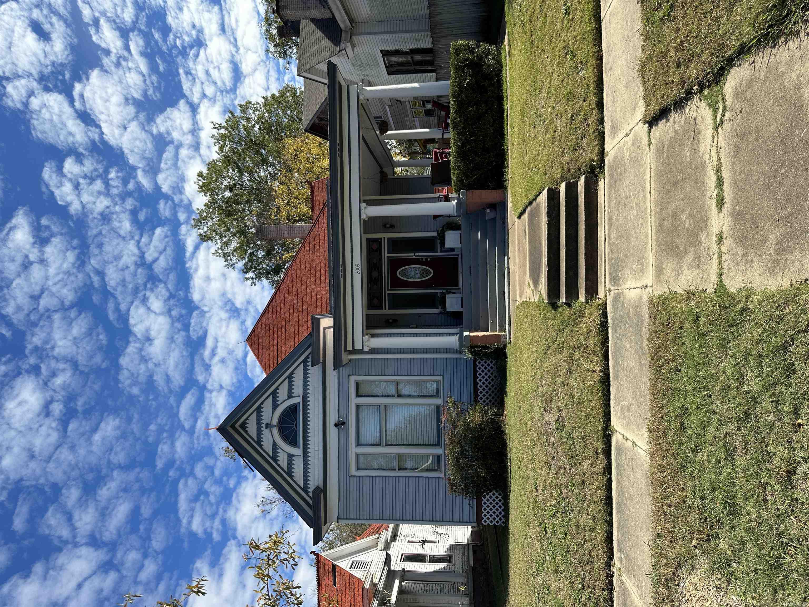 Back on market due to no fault of the seller! Calling All First Time Homeowners or Investors! This beautiful property is for you! Super cute spacious property near Downtown Little Rock! Appliances included along with privacy fenced backyard and storage building in the back! Schedule your private tour TODAY! Agents see remarks.