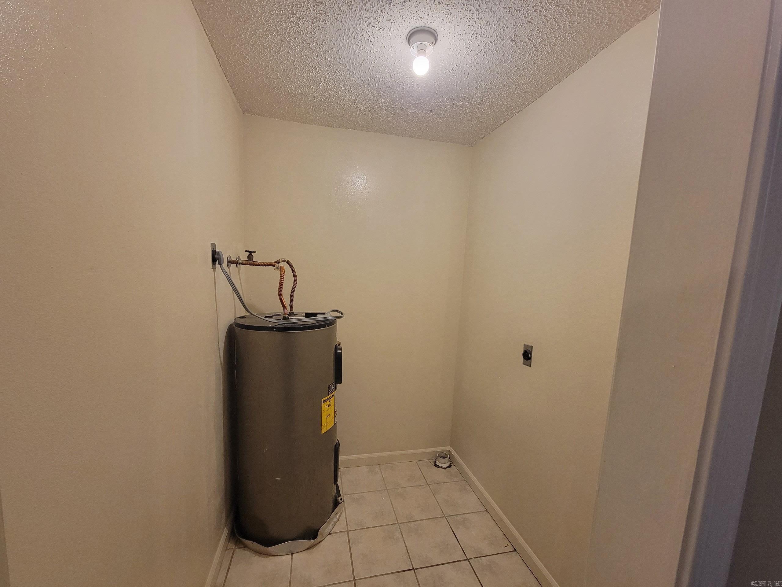 WINDWOOD ESTATES S/D - Residential