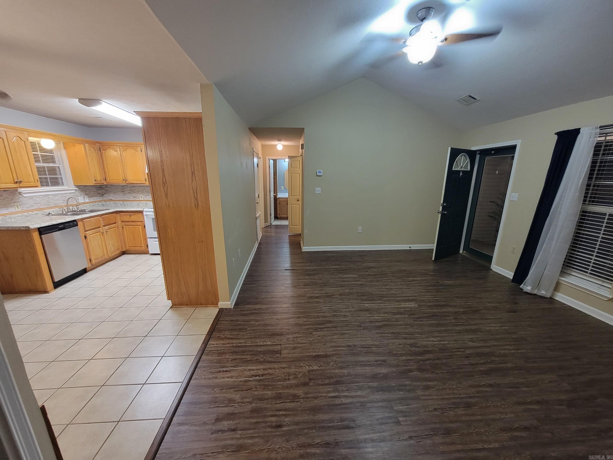 WINDWOOD ESTATES S/D - Residential