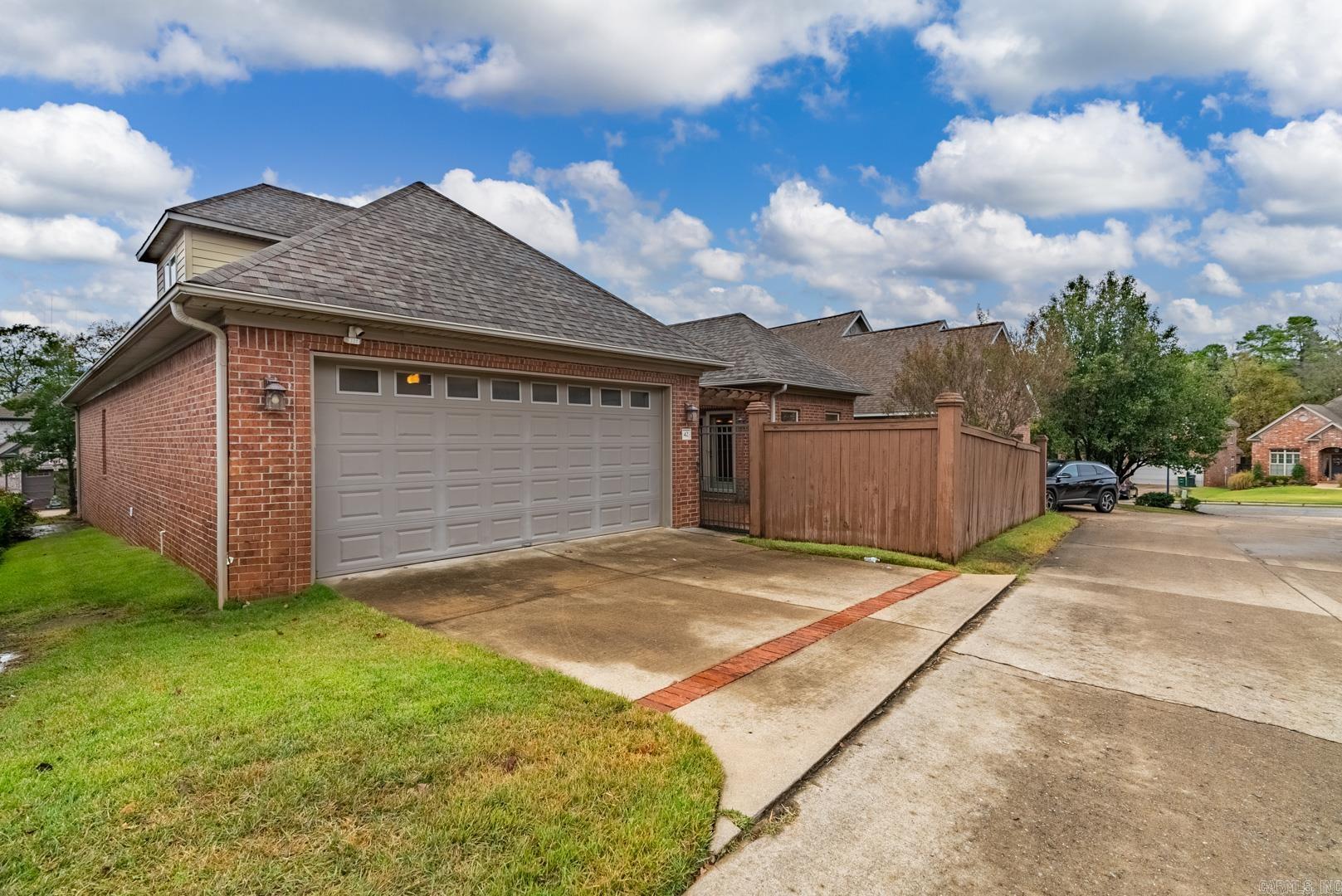 THE VILLAGES OF WELLINGTON - Residential