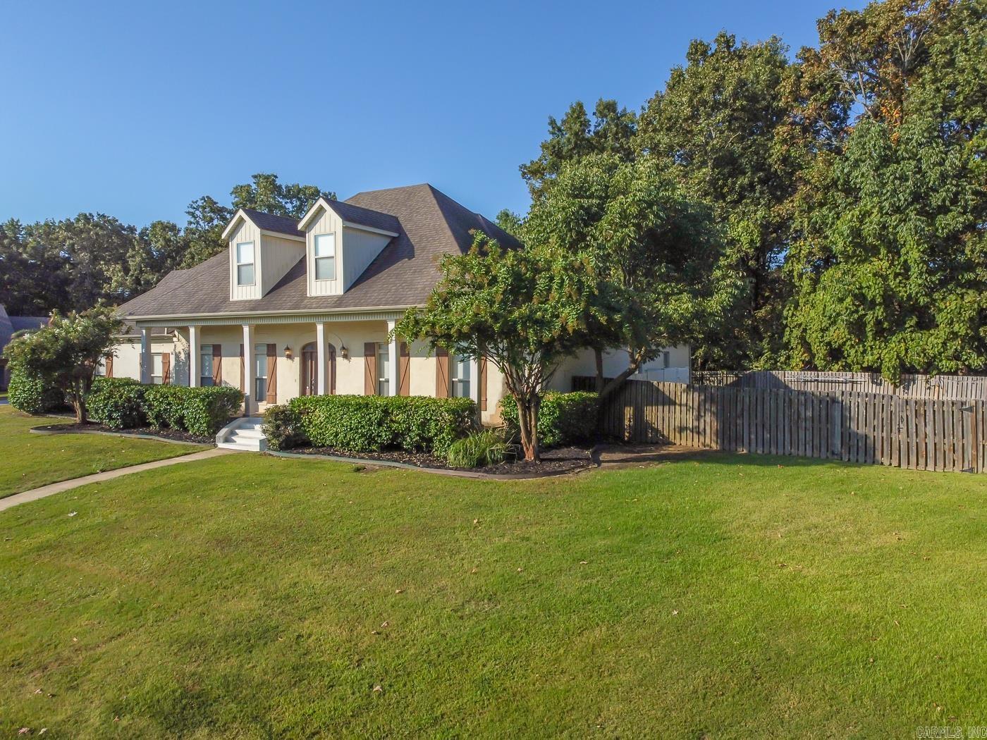 LAKE CREST ESTATES - Residential