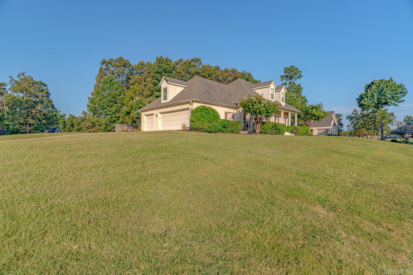 LAKE CREST ESTATES - Residential
