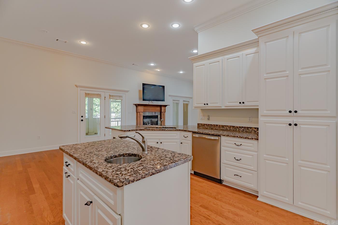 LAKE CREST ESTATES - Residential