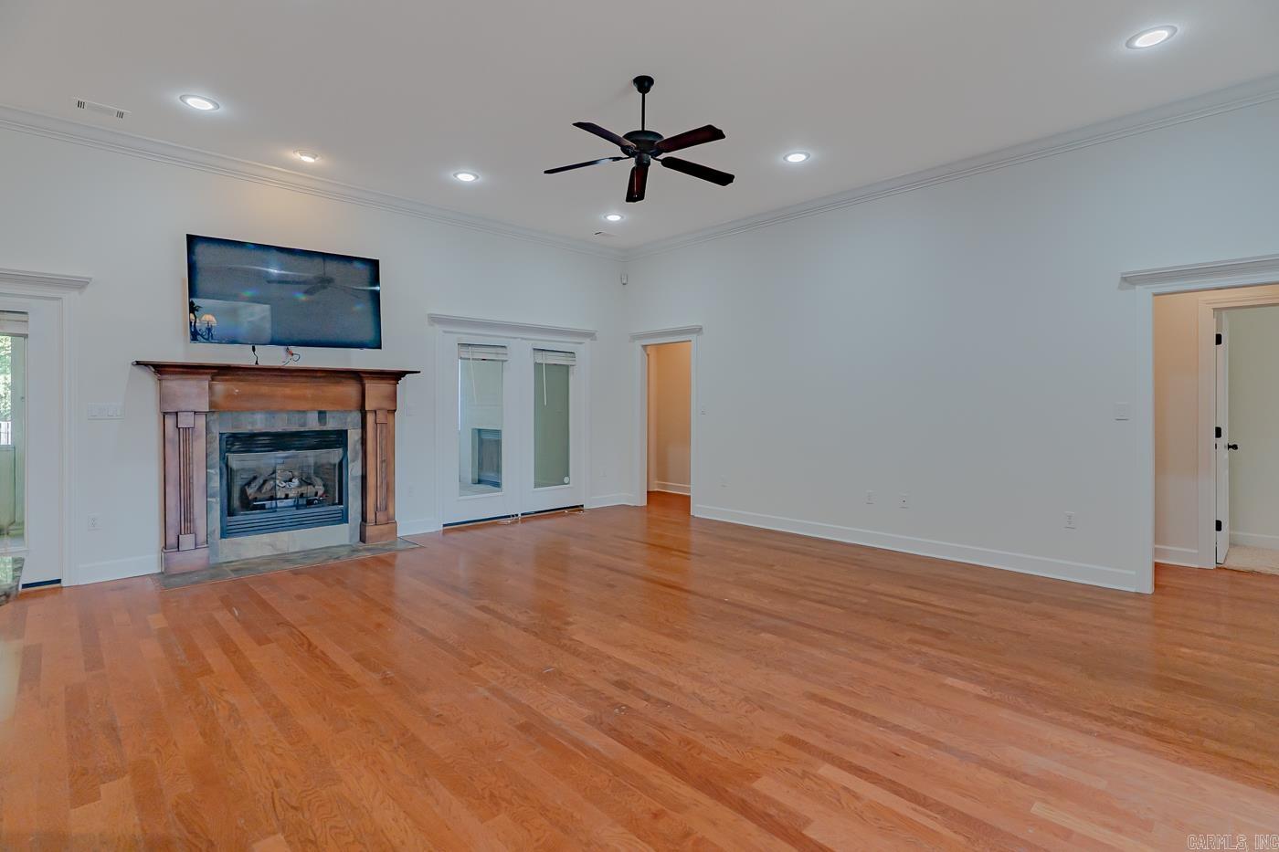 LAKE CREST ESTATES - Residential