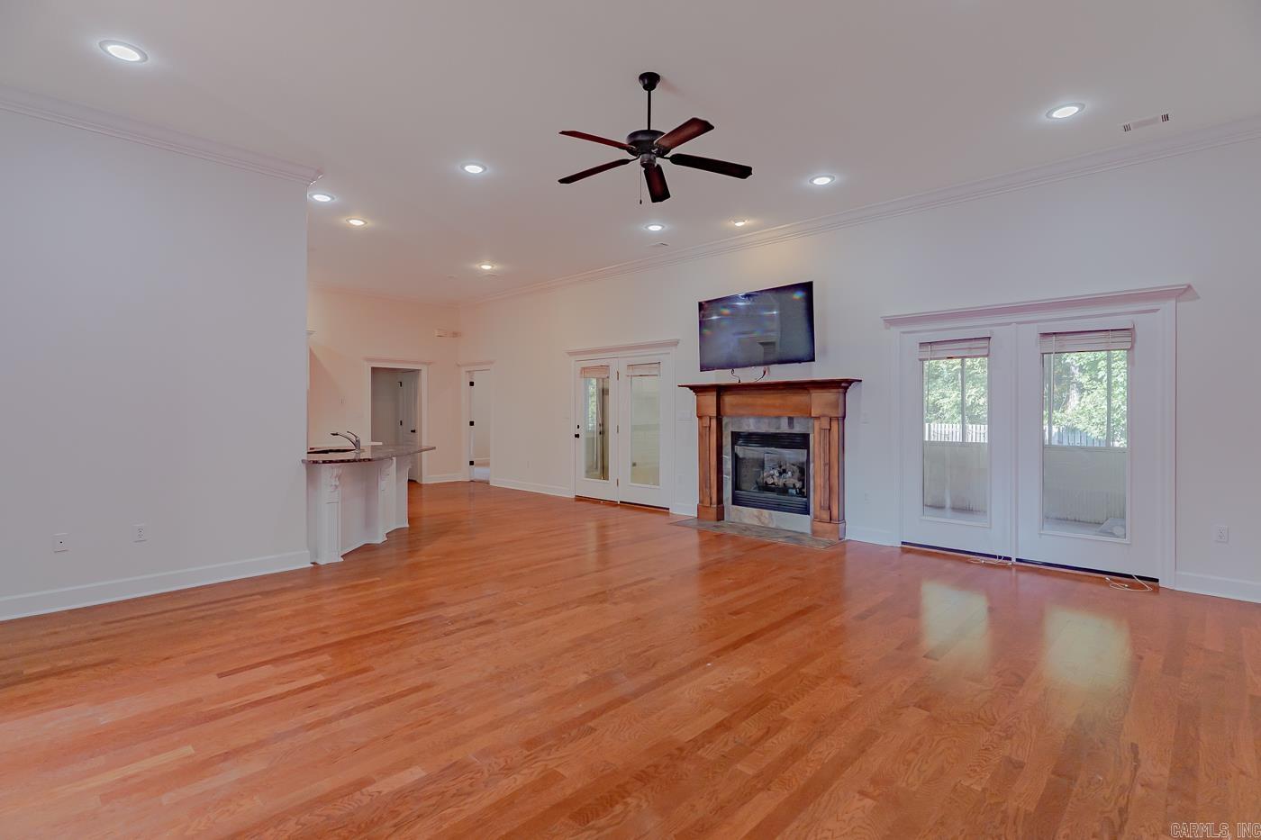 LAKE CREST ESTATES - Residential