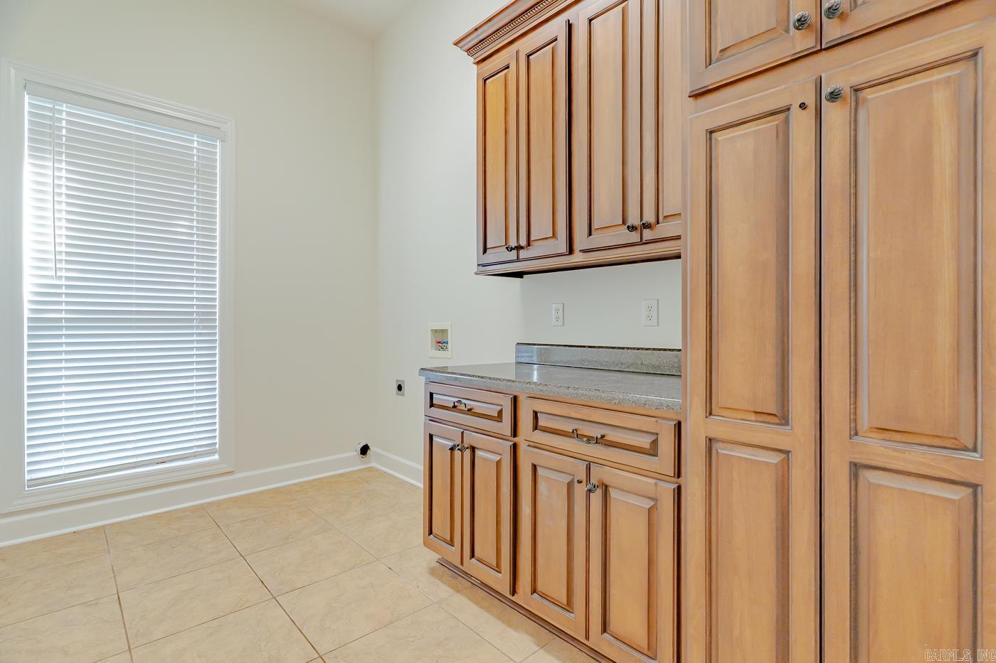 LAKE CREST ESTATES - Residential