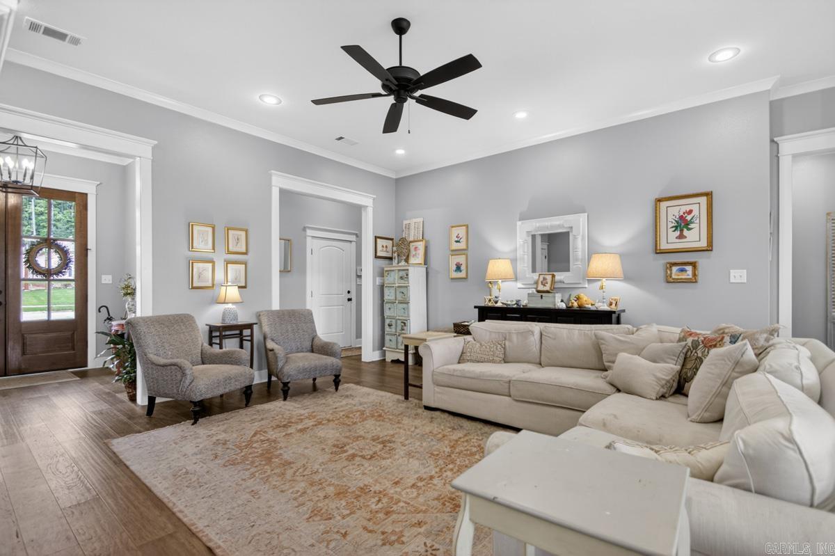 ROBYNMAR - Residential