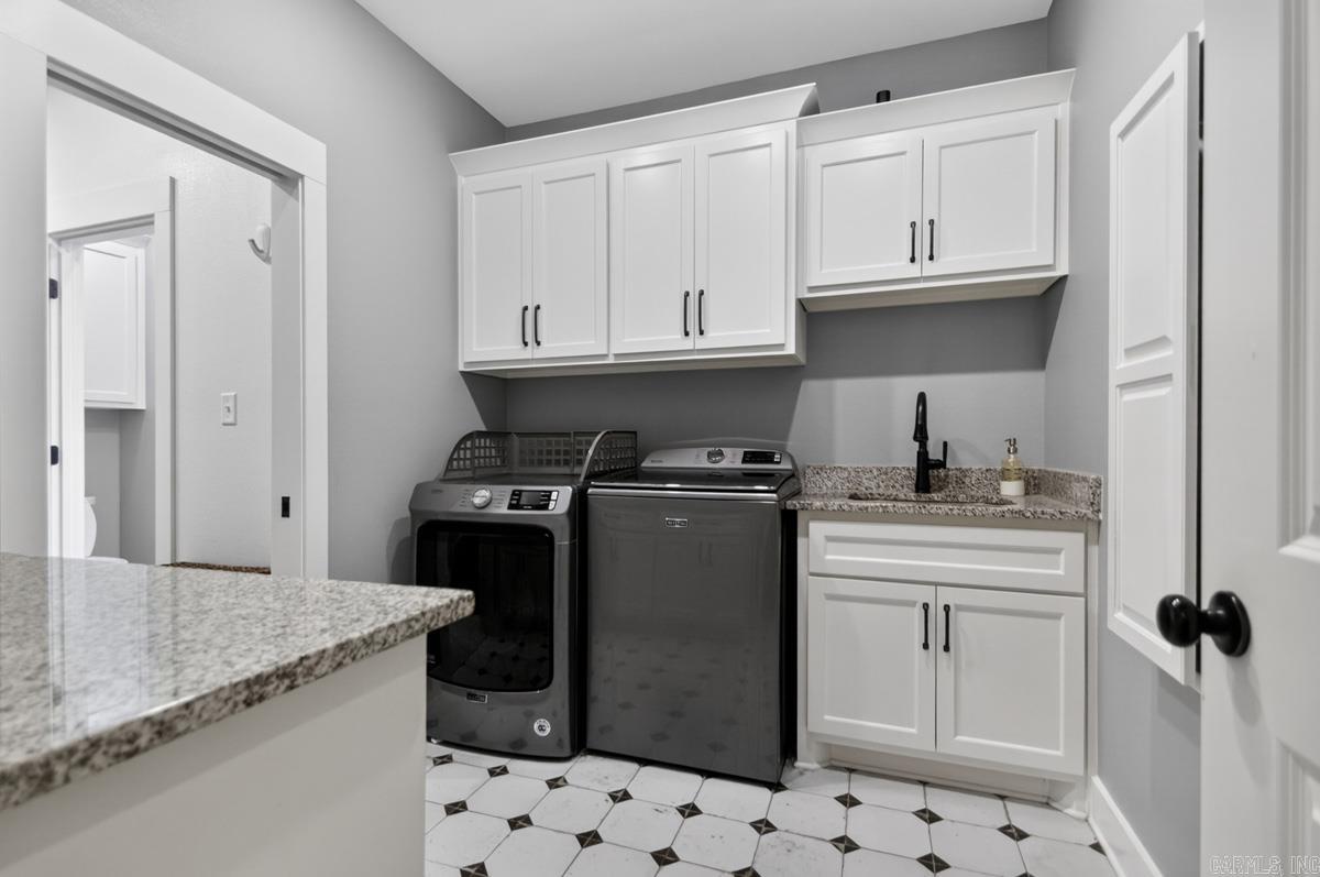 ROBYNMAR - Residential