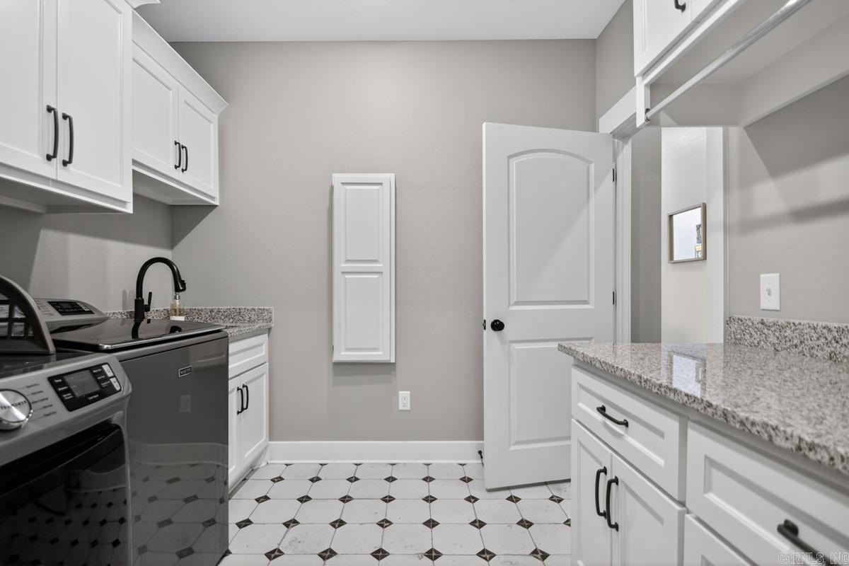 ROBYNMAR - Residential