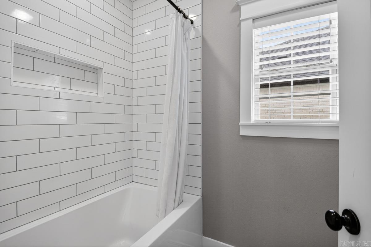 ROBYNMAR - Residential