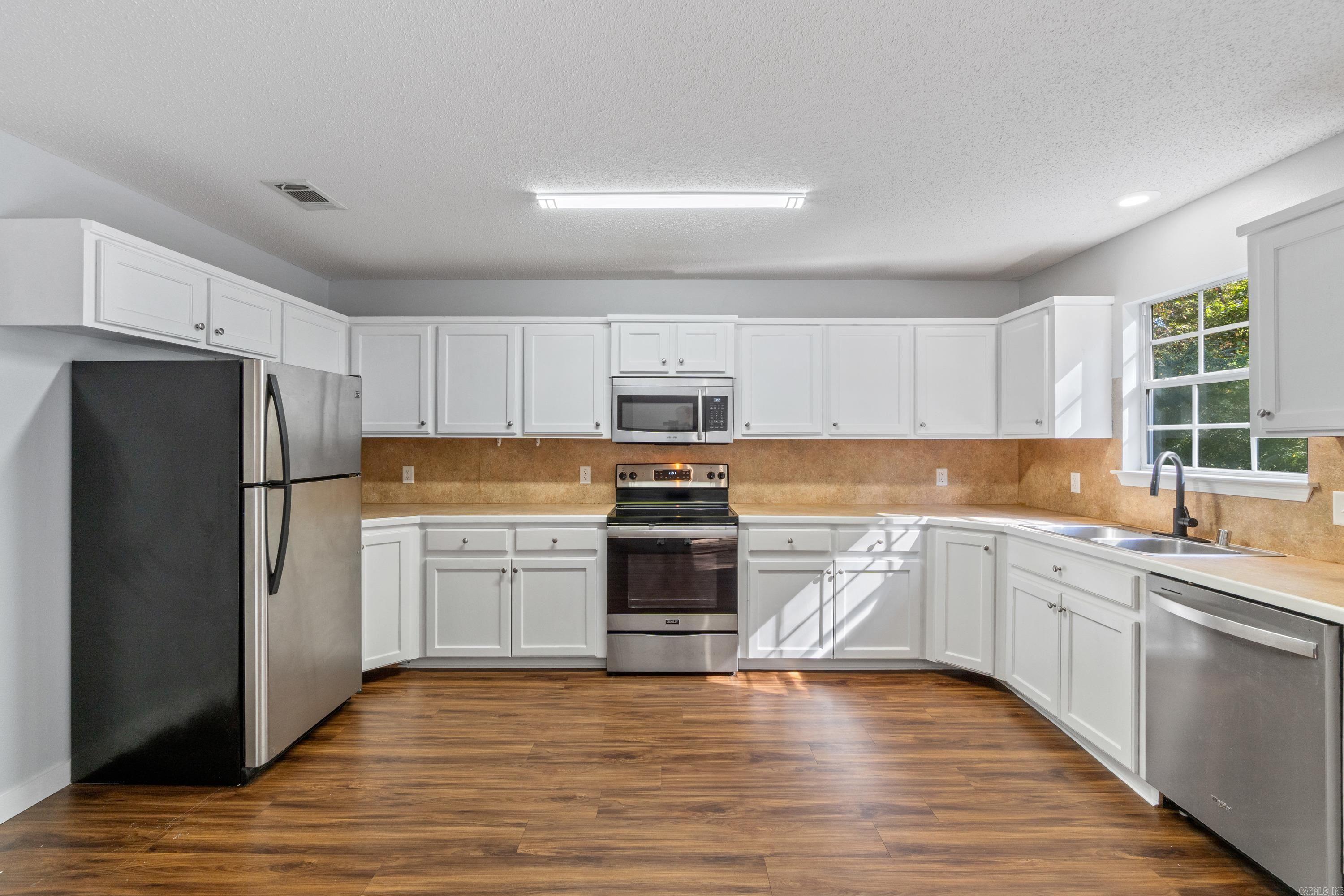 TIMBERLAKE - Residential Lease