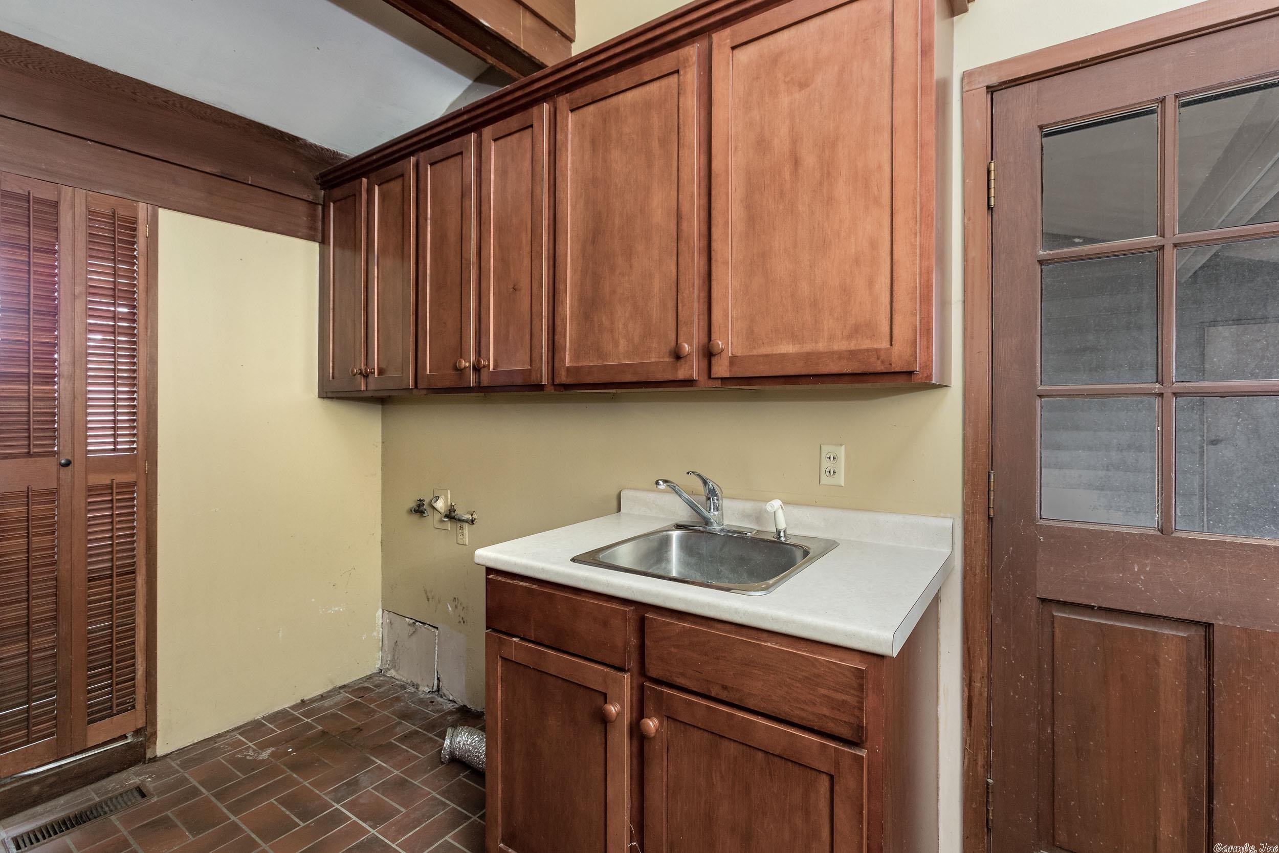 COKER HAMPTON - Residential