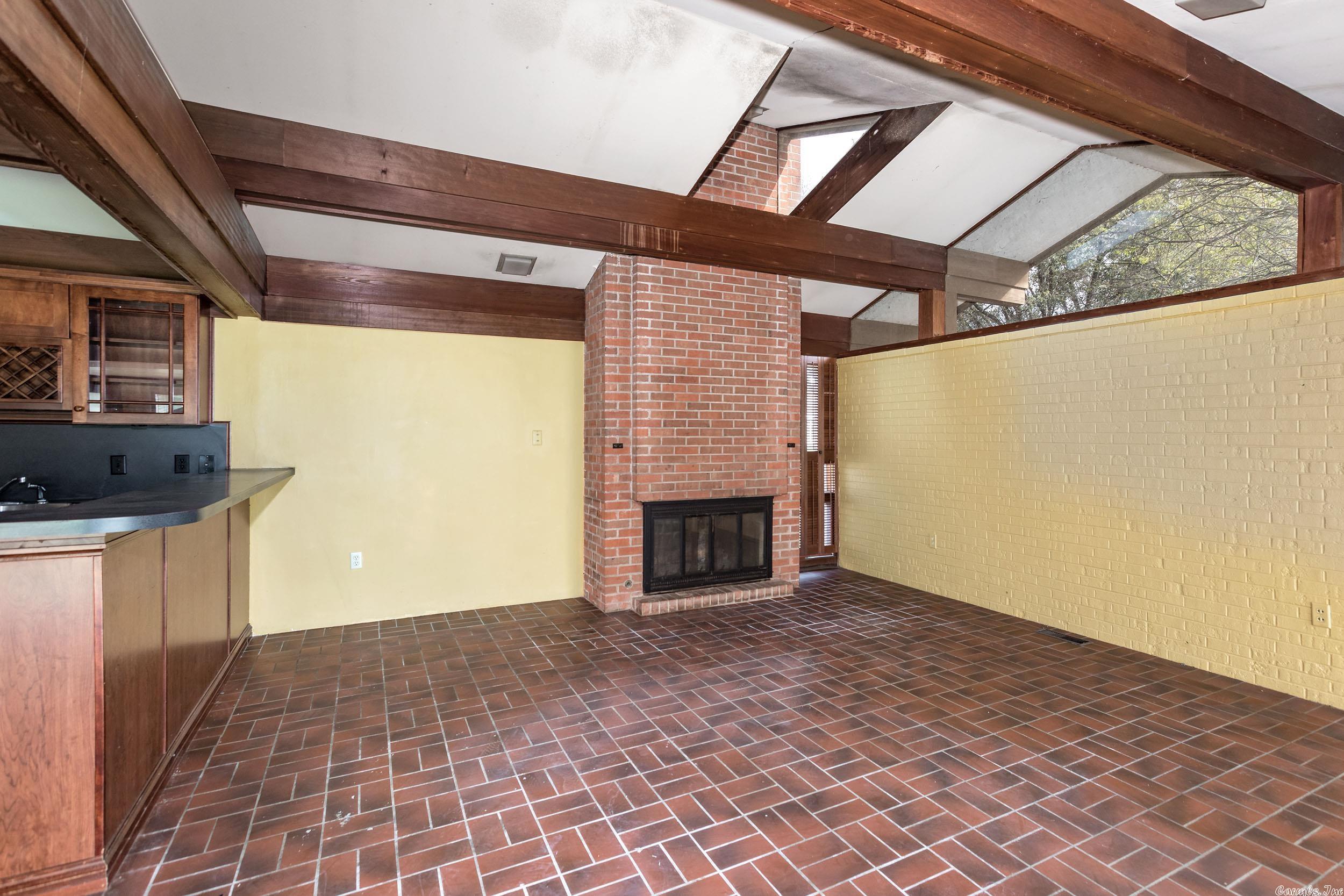 COKER HAMPTON - Residential