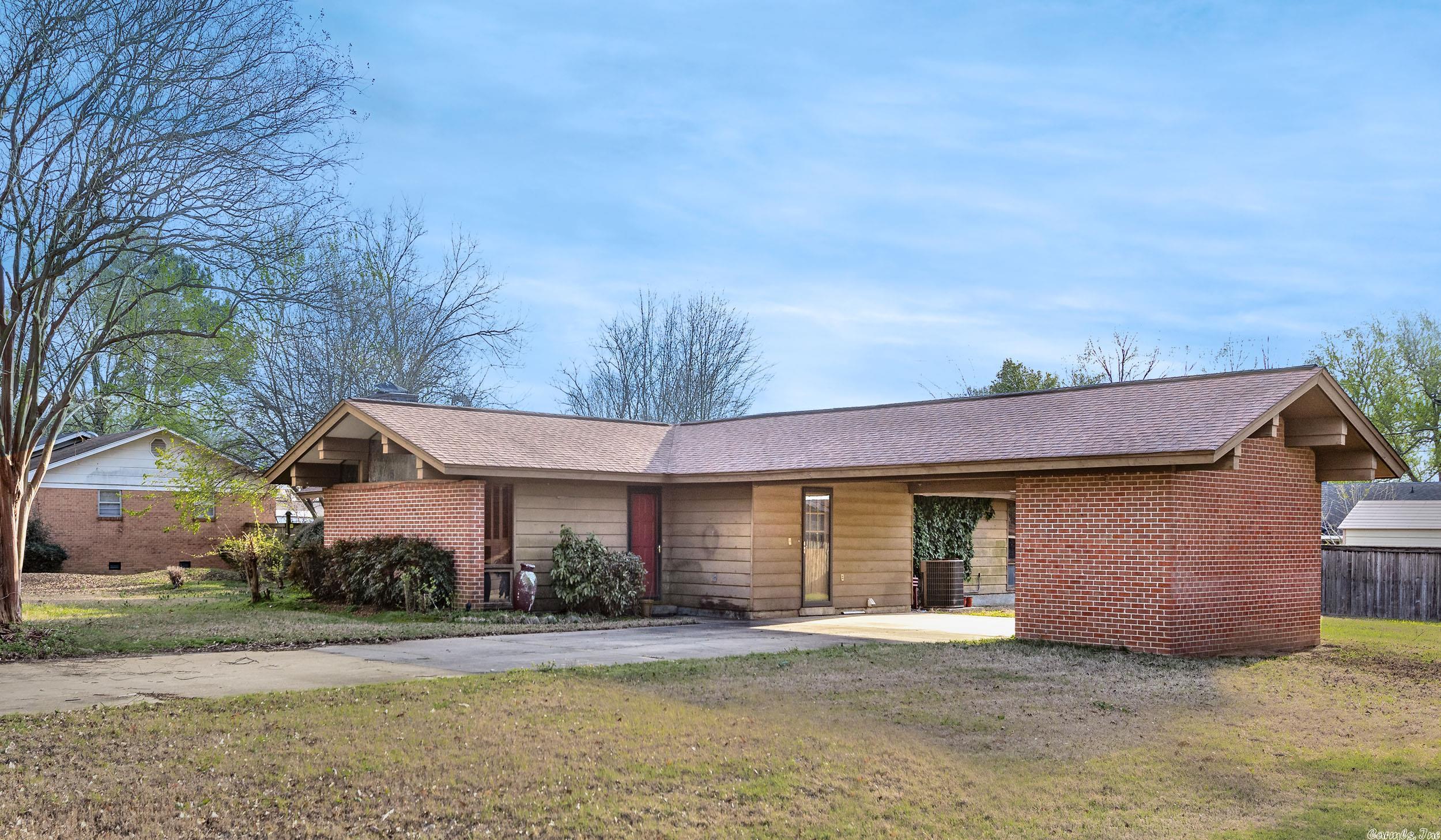 COKER HAMPTON - Residential