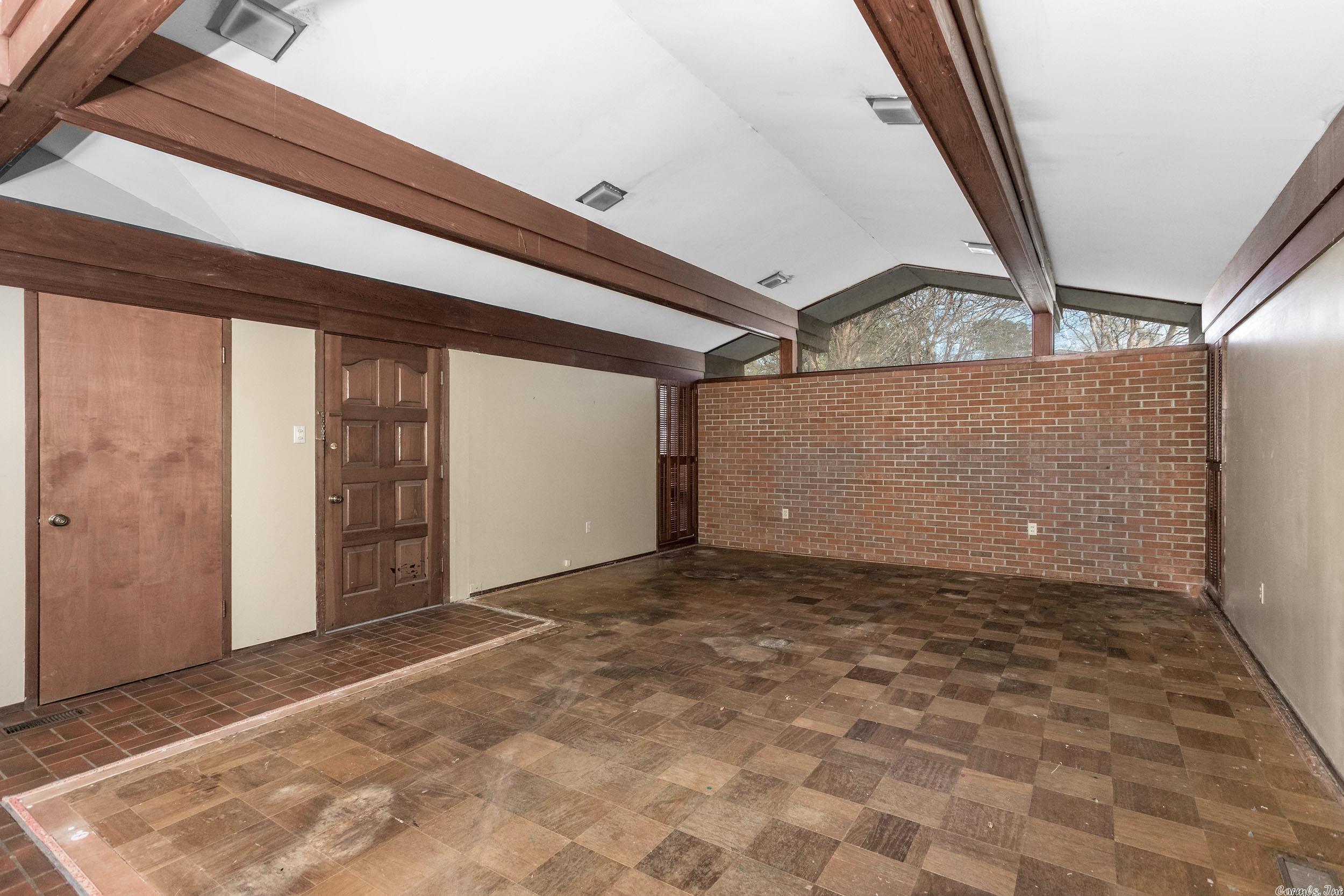 COKER HAMPTON - Residential