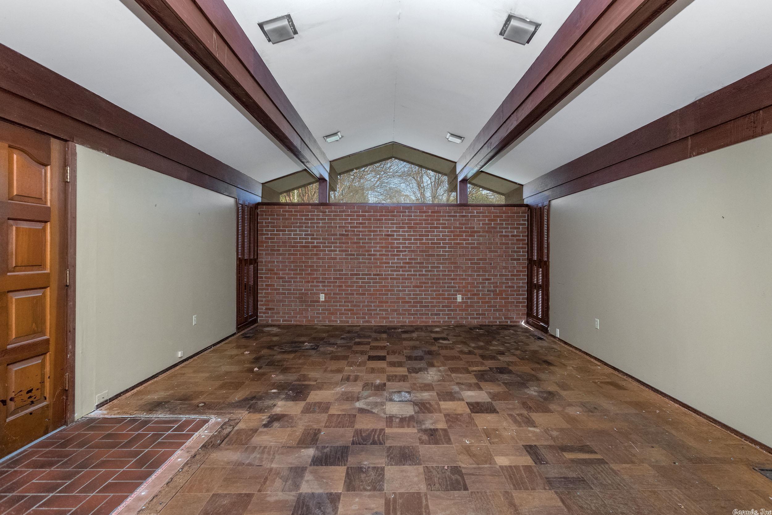 COKER HAMPTON - Residential