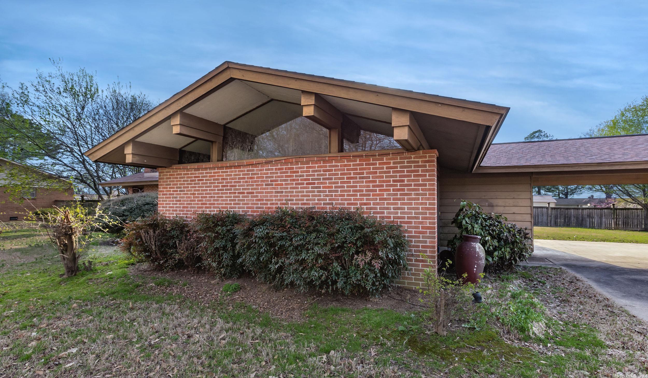 COKER HAMPTON - Residential