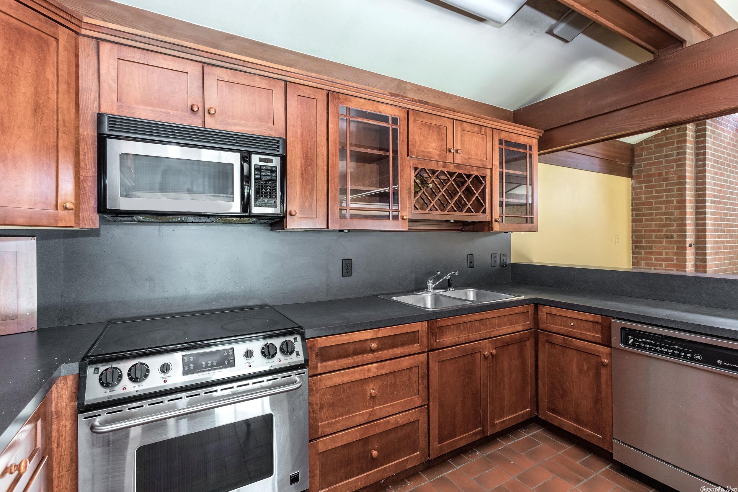 COKER HAMPTON - Residential