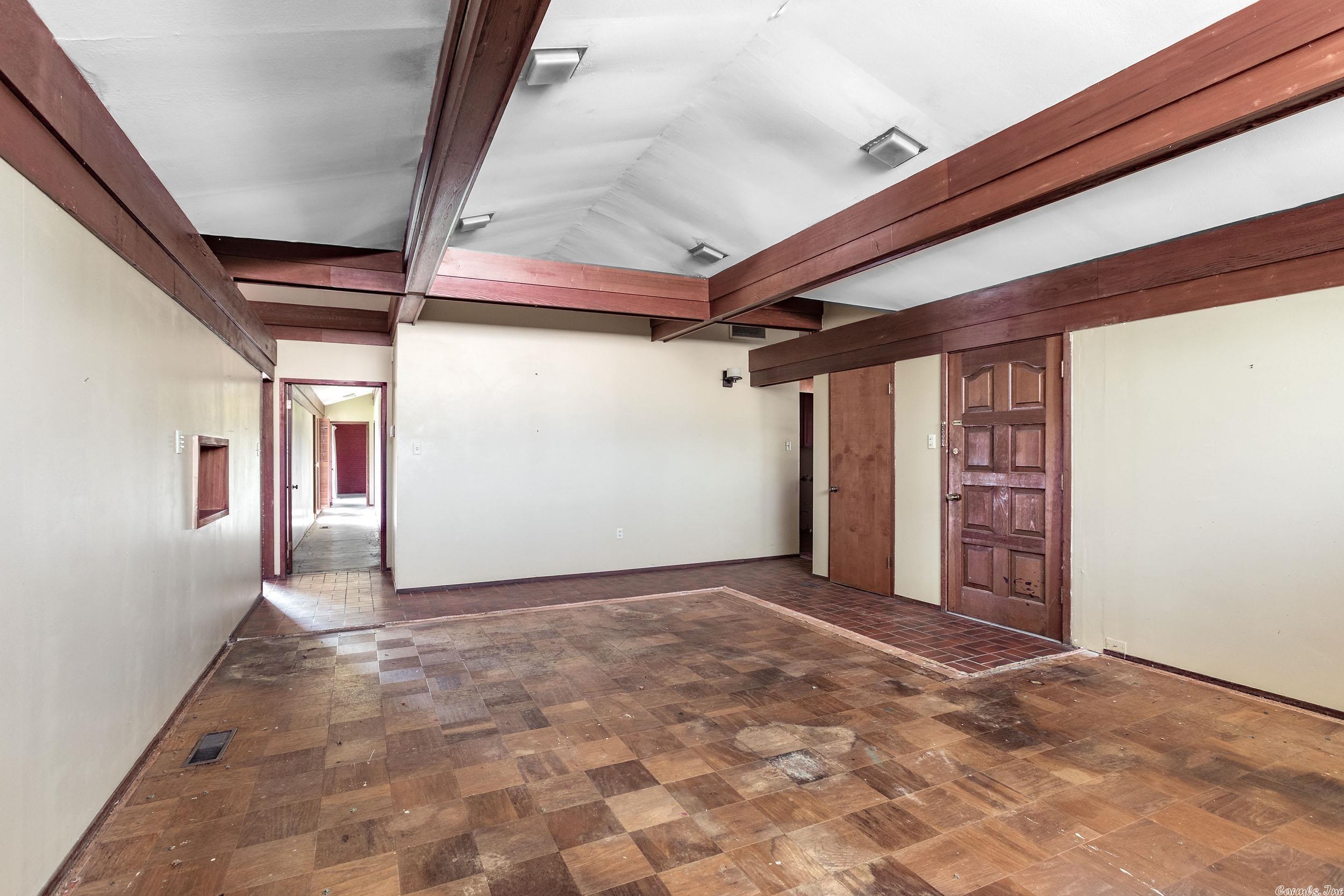 COKER HAMPTON - Residential