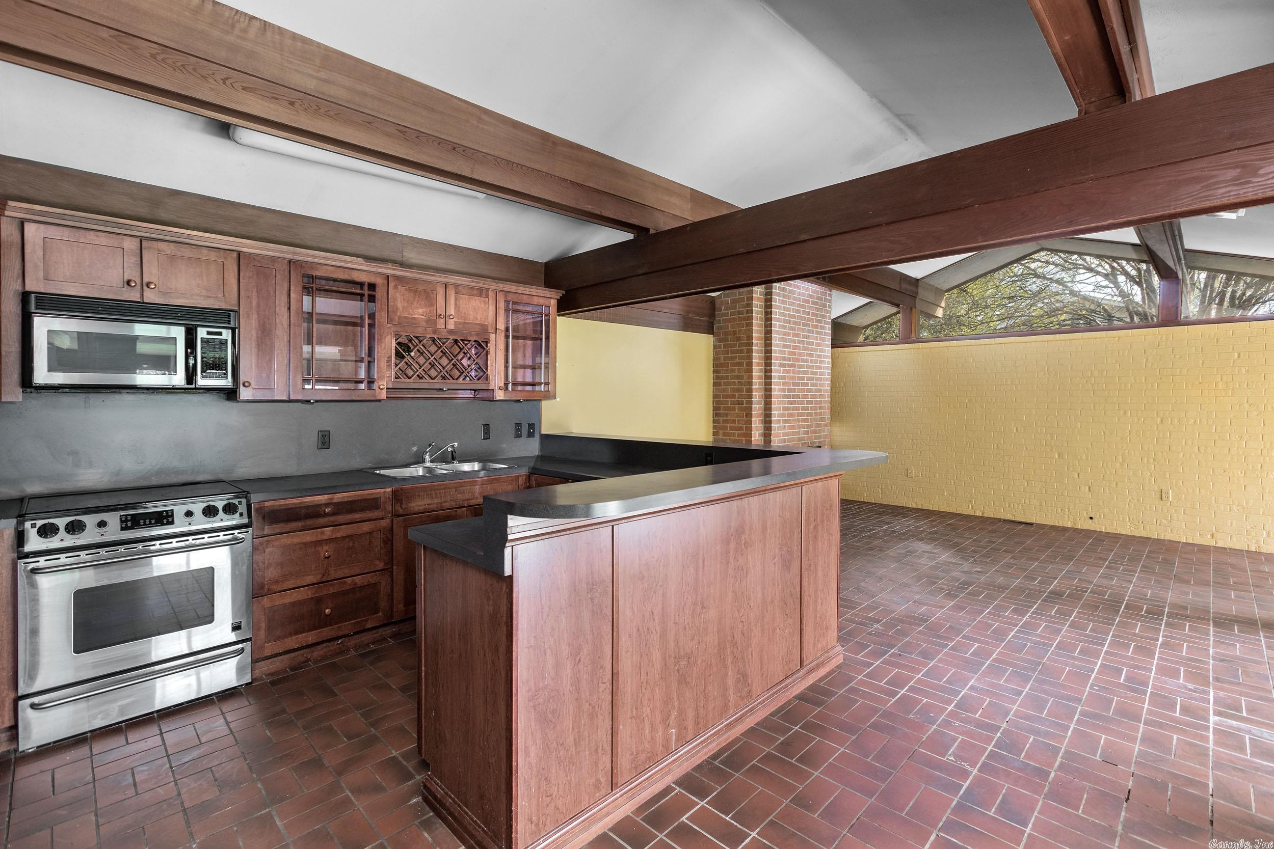 COKER HAMPTON - Residential