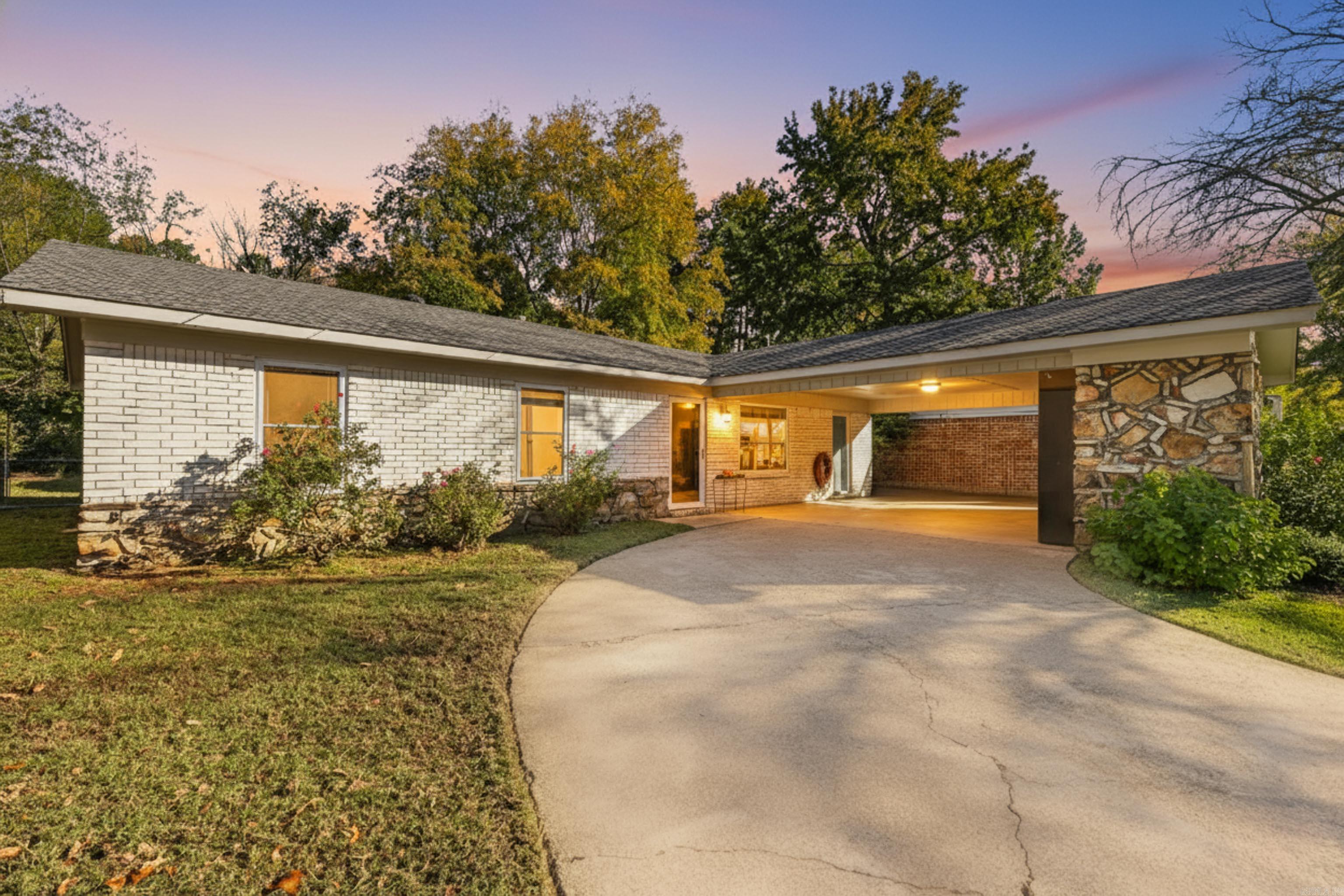 Springhill Manor - Residential