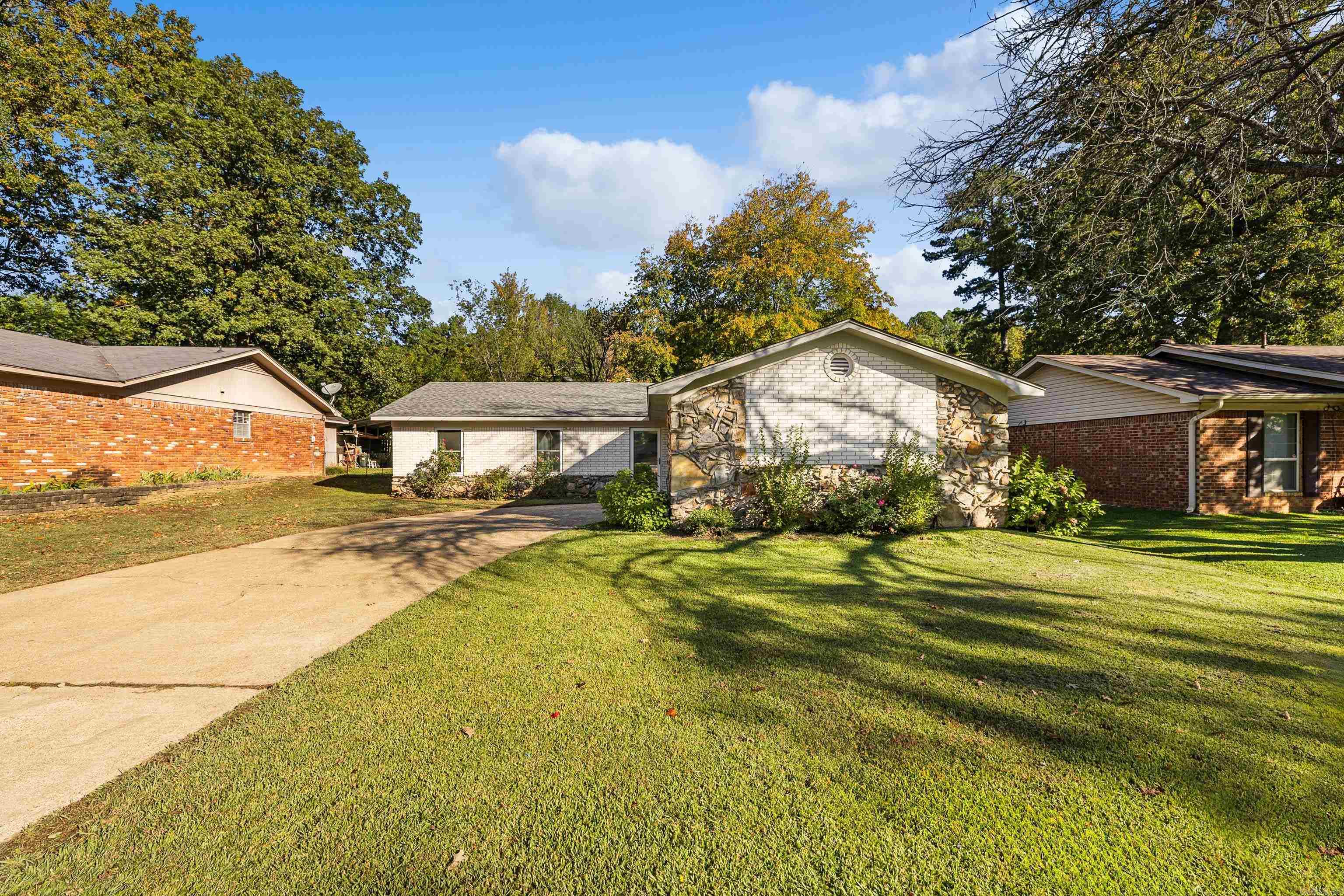 Springhill Manor - Residential