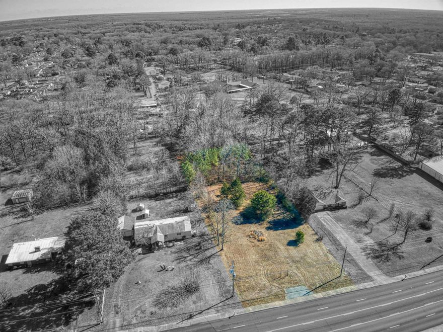 LOCATION!!! Great commercial land zoned C-3! High Traffic area! Come make this yours today and build your dream business! Competitively priced! Would be a great location for RV parking, boat storage, indoor sports facility - YOU DREAM IT, IT CAN BE DONE!