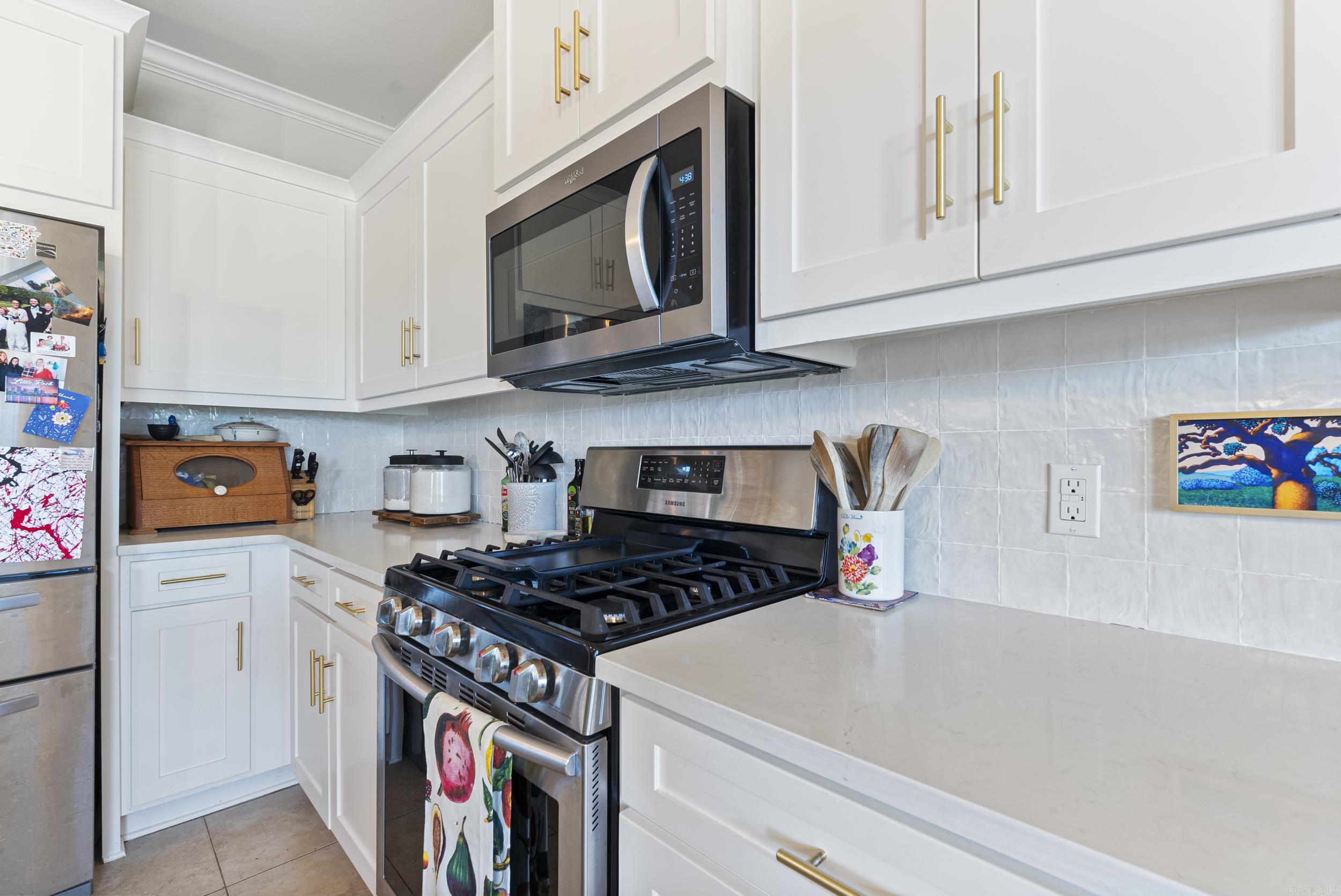 ASHLEY DOWNS - Residential