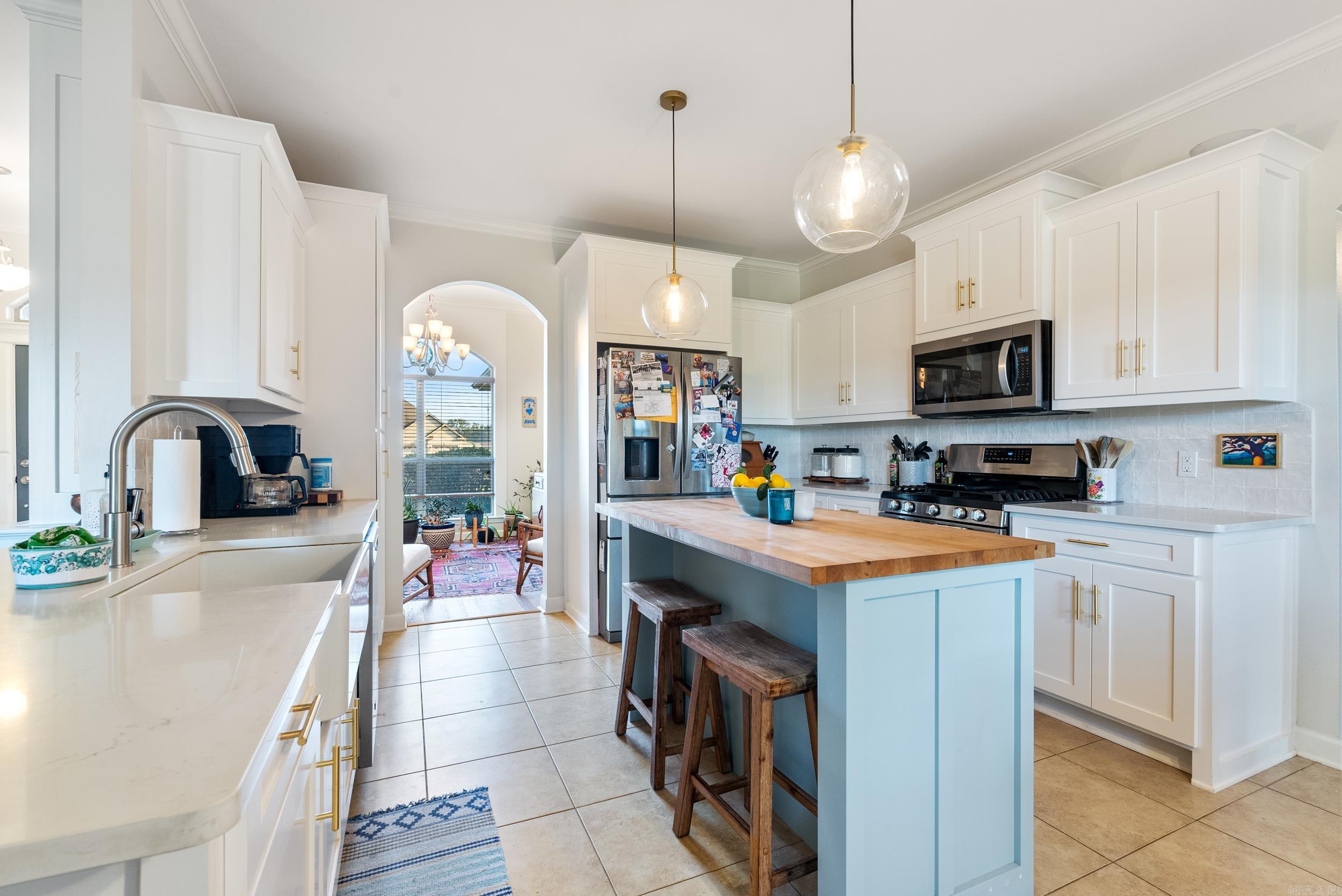 ASHLEY DOWNS - Residential