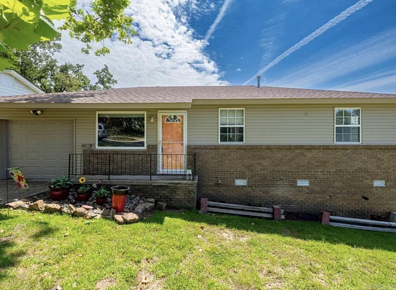 GLENOAKS - Residential