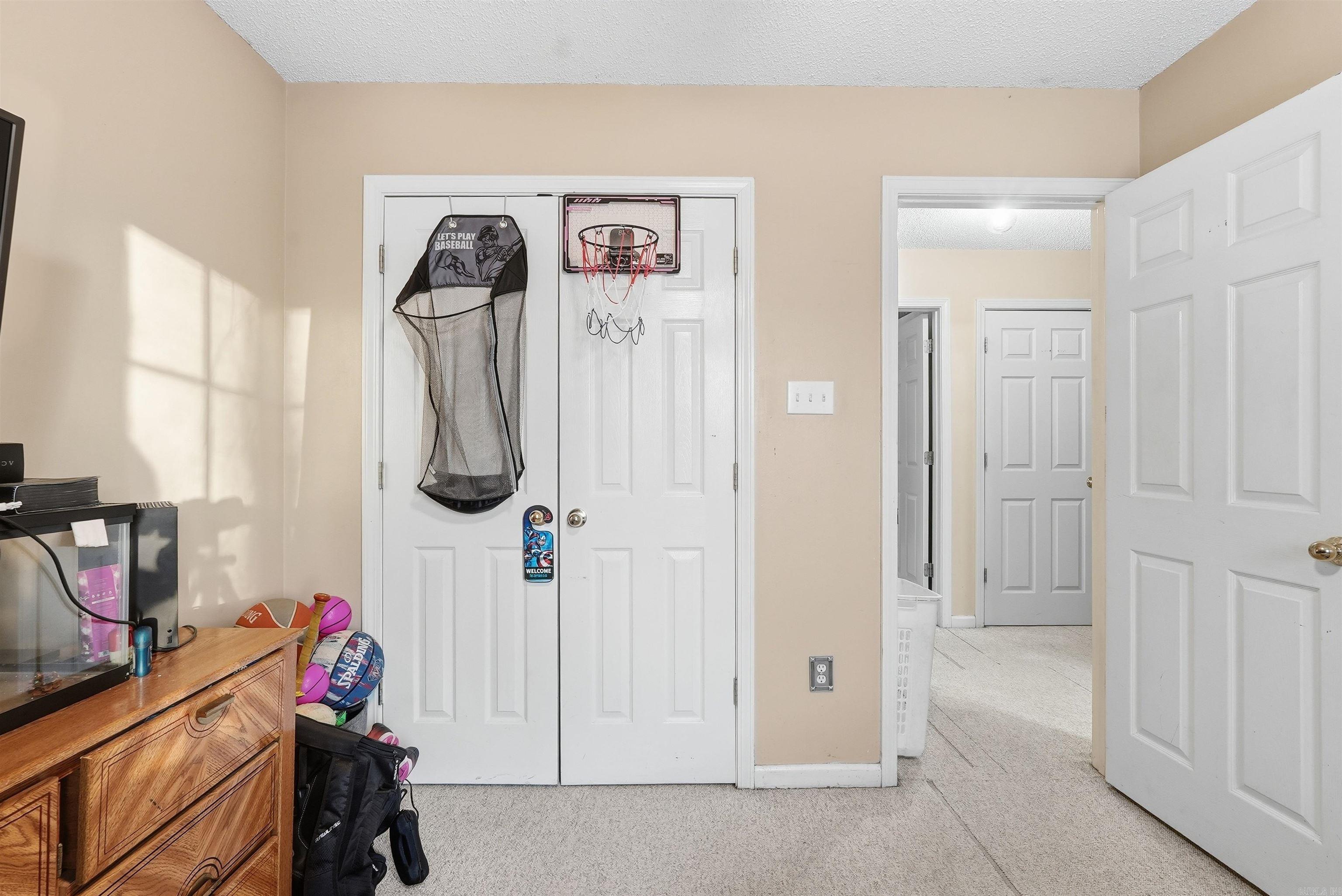 LIBERTY CREEK EST - Residential