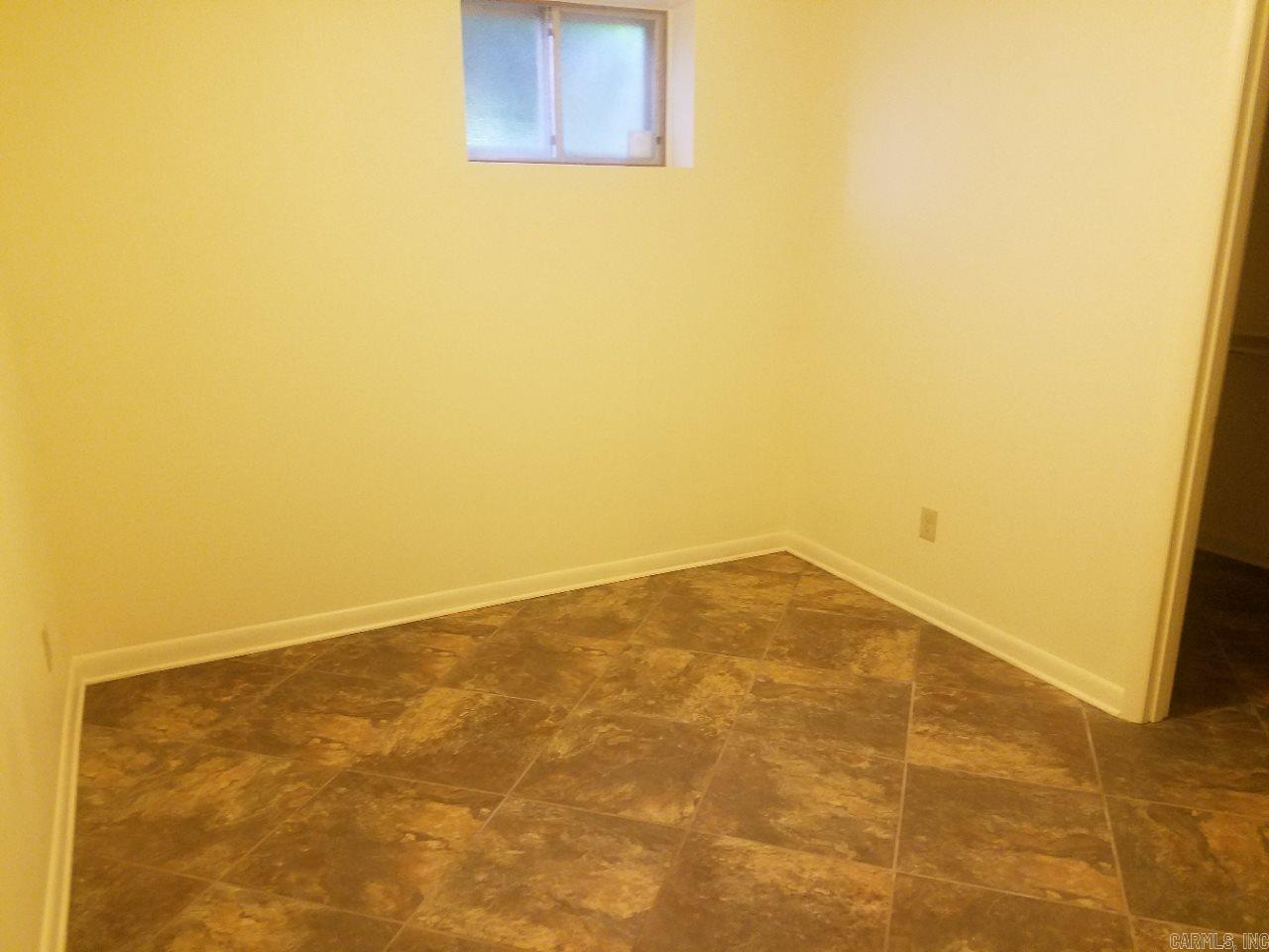 Ellis Acres - Residential Lease