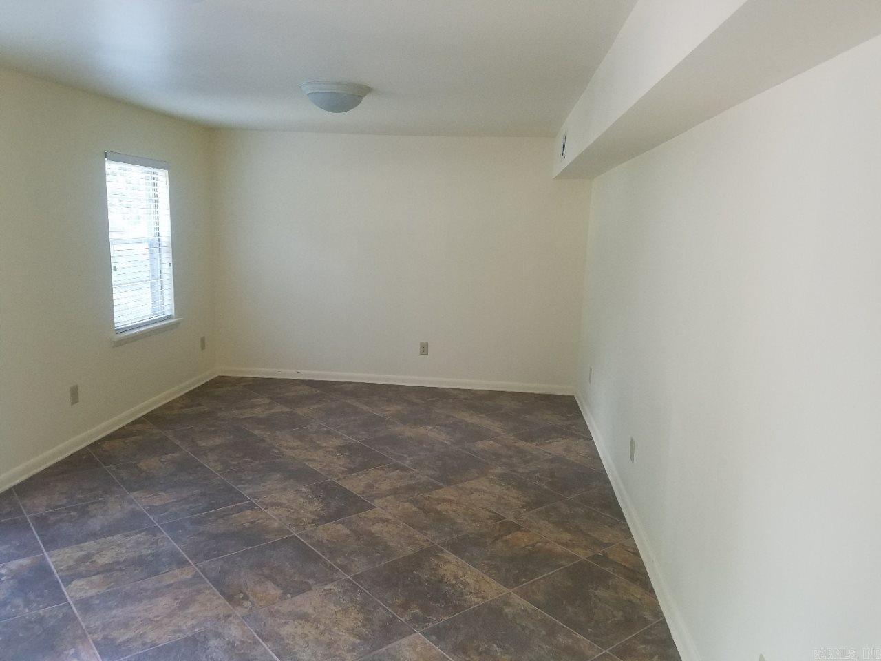 Ellis Acres - Residential Lease