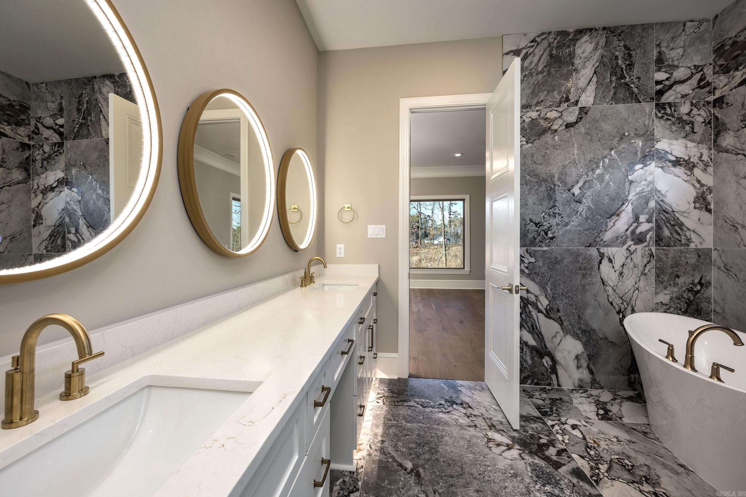 CHENAL VALLEY ABINGTON COURT - Residential