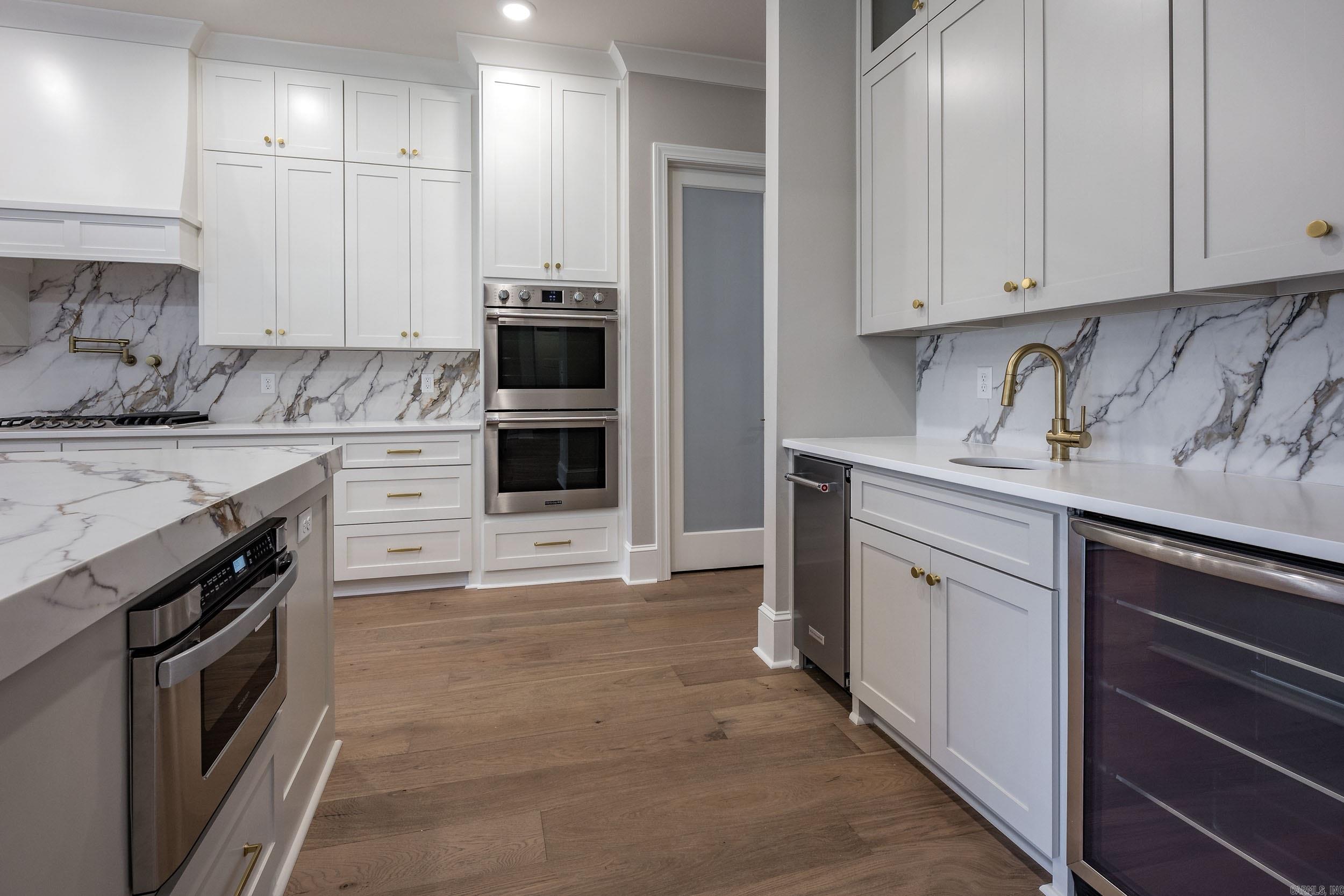 CHENAL VALLEY ABINGTON COURT - Residential