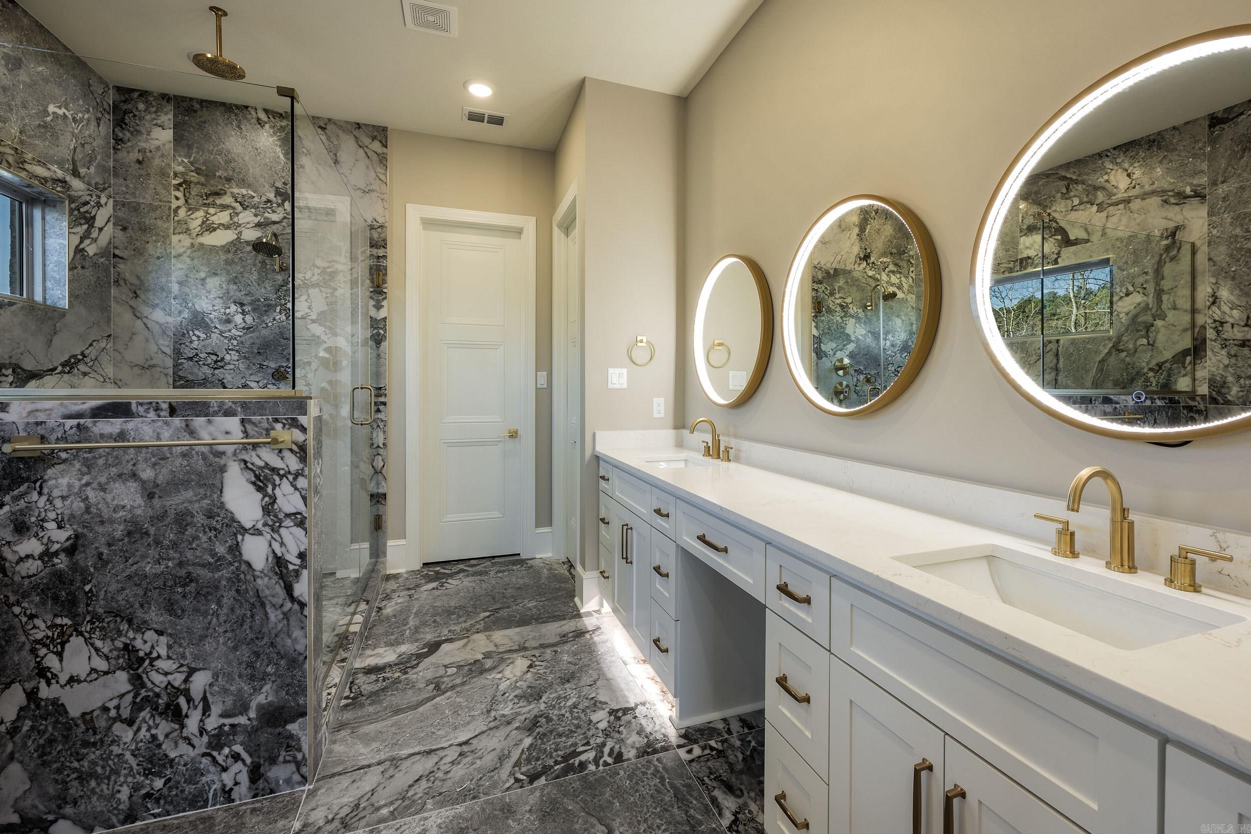 CHENAL VALLEY ABINGTON COURT - Residential