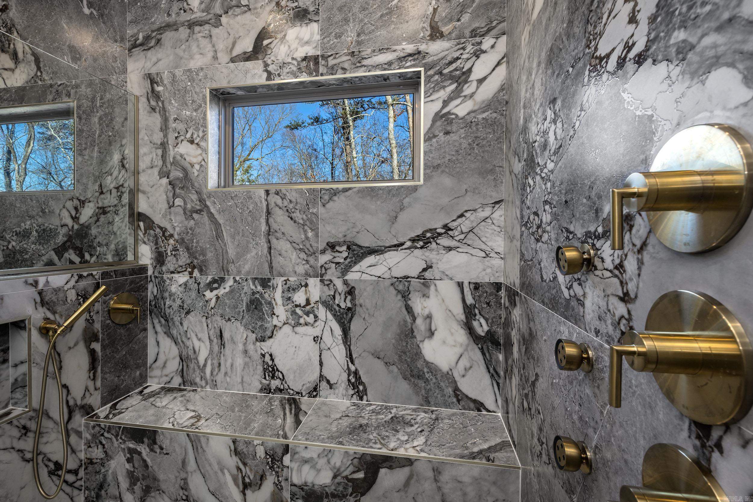 CHENAL VALLEY ABINGTON COURT - Residential