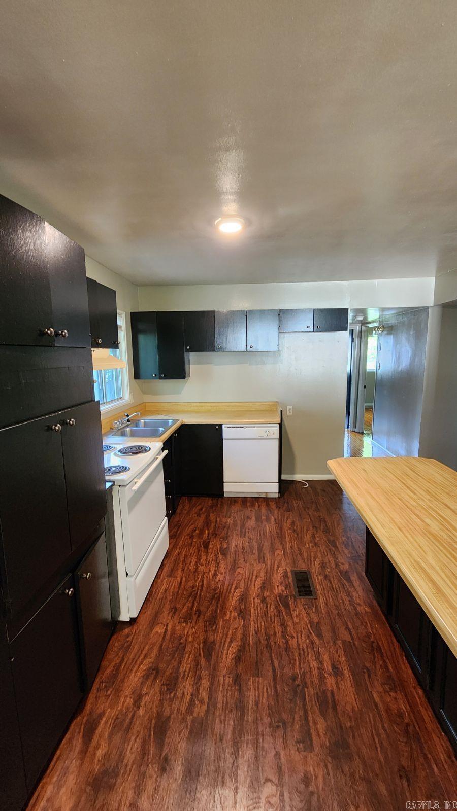 Meadowcliff - Residential Lease